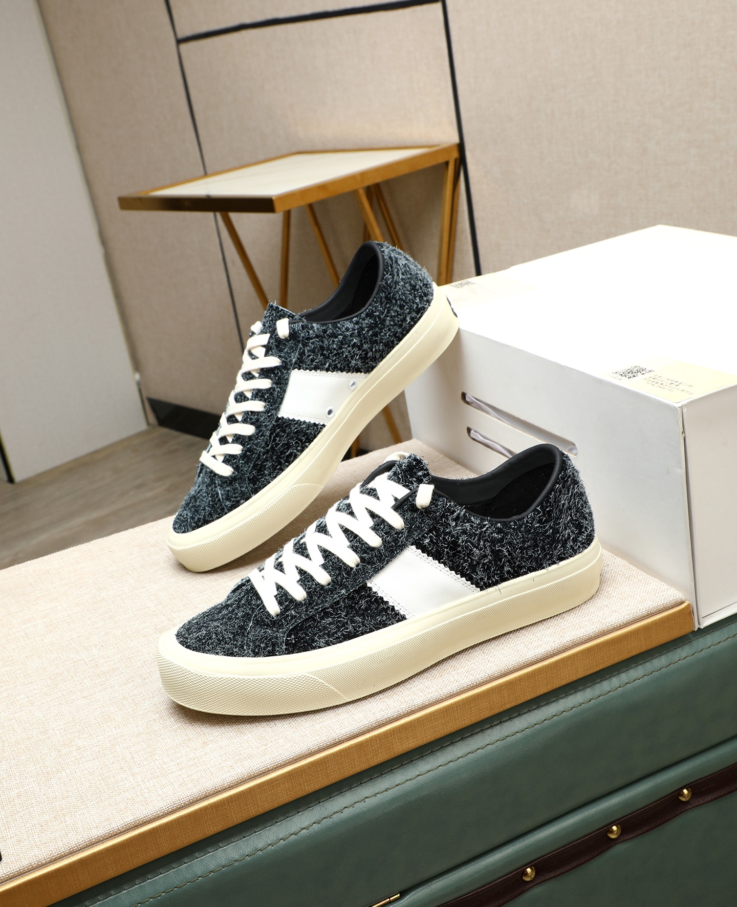 Tom Ford Fashion Sneakers - Lightweight, Comfortable, and Stylish Shoes 4 i1747031200983 6400 0 2