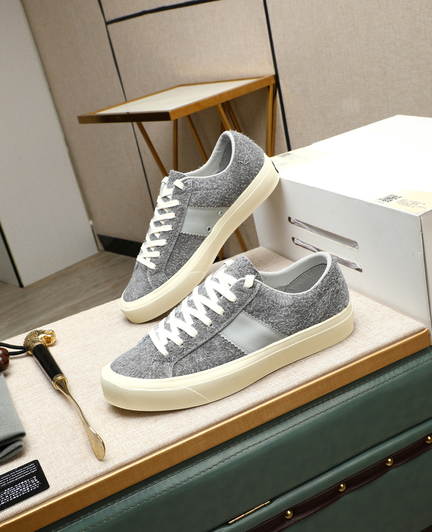 Tom Ford Men's Gray Wool Blend Lace-Up Sneakers - Casual and Comfortable 4 i1747031241134 7891 0 2