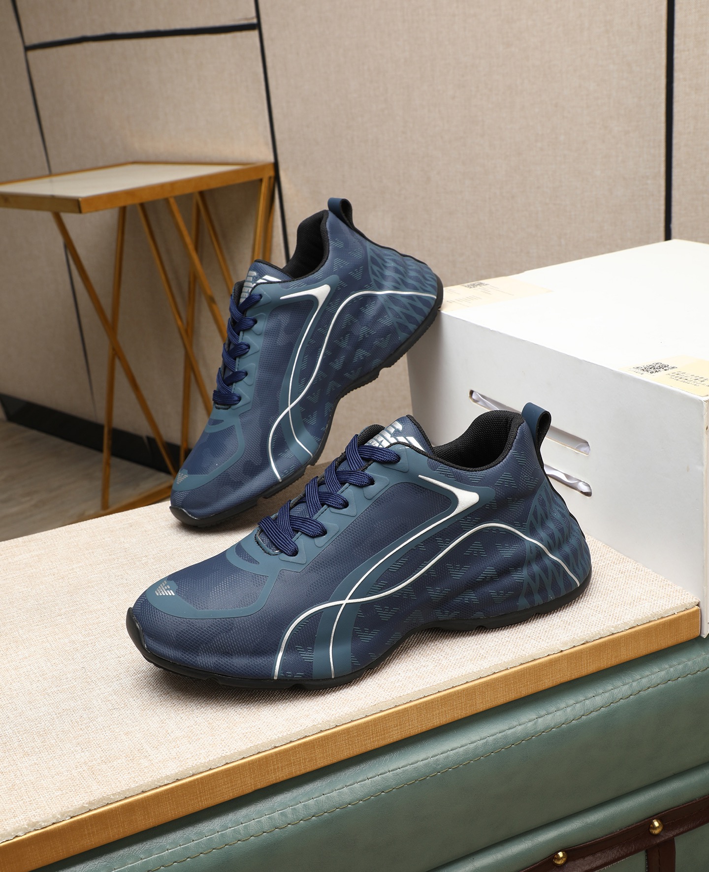 NO:344313,Armani Armani 2025 official website latest model, new casual shoes of the same style as the counter swept the world, imported Italian calfskin fabric, the footing effect is very good, original single quality, size: 38–44,,armani,armani,cowhide19860909Armani·阿玛尼 2025官网最新款 专柜同款新品休闲鞋 席卷全球 进口意大利小牛皮面料 上脚效果非常赞 原单品质 码数:38–44,,armani,armani,cowhide,Men's shoes