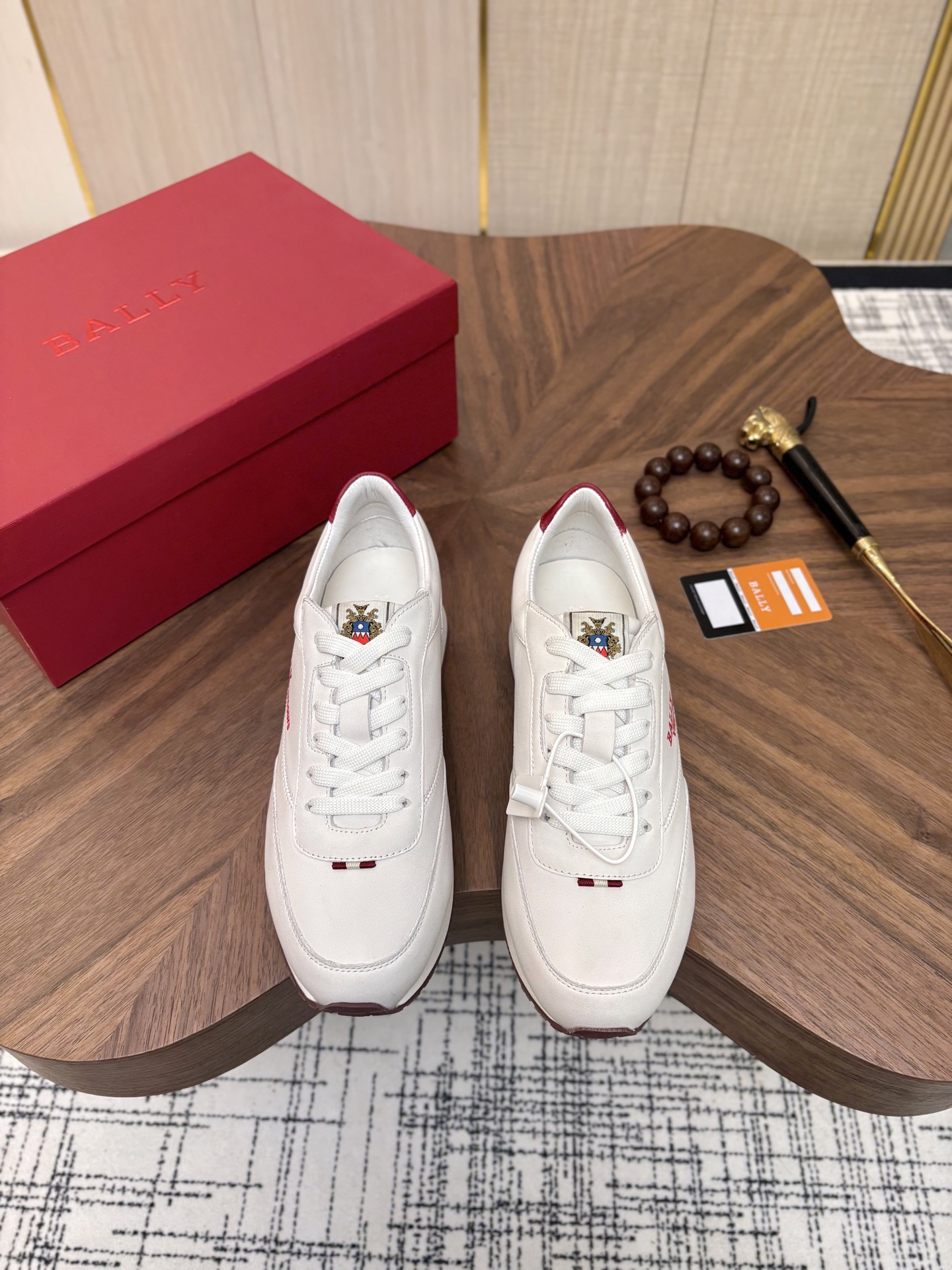 NO:829427,Bally/Bally low-top casual shoes, using first-layer cowhide upper, imported cowhide lining, the leather texture is fine, smooth and shiny, very light and comfortable on the foot, Size39-44 (customized for 38.45),,bally,cowhide19860909Bally/巴利低帮休闲鞋,采用头层牛皮鞋面,进口牛皮内里,皮质质感细腻光滑有光泽 上脚非常轻便舒适 Size39-44（38.45定做）,,bally,cowhide,Men's shoes