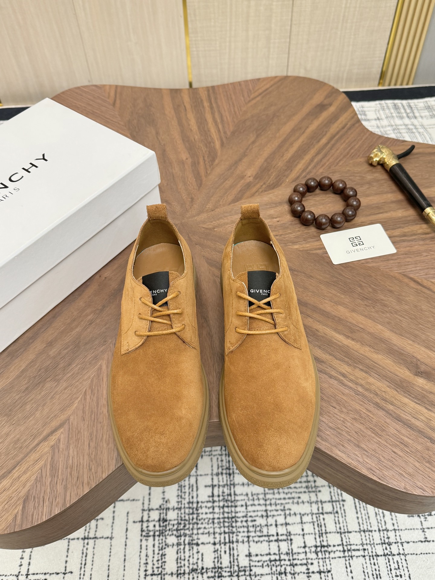 NO:850889,Givenchy high-quality top crafts Givenchy synchronized with original factory configuration, Italian imported cowhide and fabric, all shoe accessories are made from private molds, soft and comfortable cowhide lining, soles are original and super comfortable, original factory and single goods, welcome to compare, code number 39-44 (customized 38 45 46),,givenchy,givenchy,cowhide19860909Givenchy 高品质 顶级工艺品 纪梵希 同步原厂配置,意大利进口牛皮搭配面料,全鞋配件私模打造,柔软舒适牛皮内里垫,鞋底原厂特供原版超级舒适,原厂跟单货,欢迎对比, 码数 39-44 (订做 38 45 46 ),,givenchy,givenchy,cowhide,Men's shoes