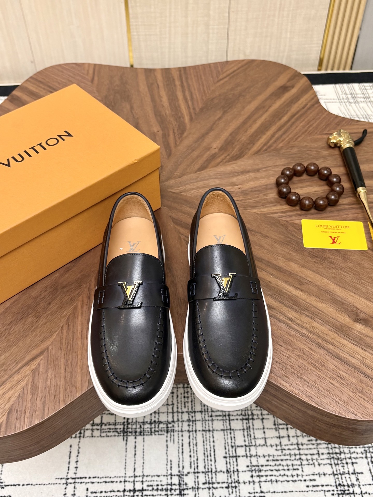 NO:897919,[LOUIS VUITTON] Water-dyed Niuli Original New LV Louis Vuitton *——Top version of LV classic leather shoes!  Made of imported original calfskin, original leather side strips and wear-resistant high-end rubber outsole!  High quality products!  4 colors available, code number 38-44 (45 customized),,louis vuitton,louis vuitton,louis vuitton,cowhide19860909【LOUIS VUITTON）水染牛里 原单 新款LV路易威登 *——顶级版本 LV经典皮鞋！选用进口原版小牛皮 原版真皮边条拼接耐磨高端橡胶大底！高品质精品！颜色4可选 码数38-44（45定做）,,louis vuitton,louis vuitton,louis vuitton,cowhide,Men's shoes