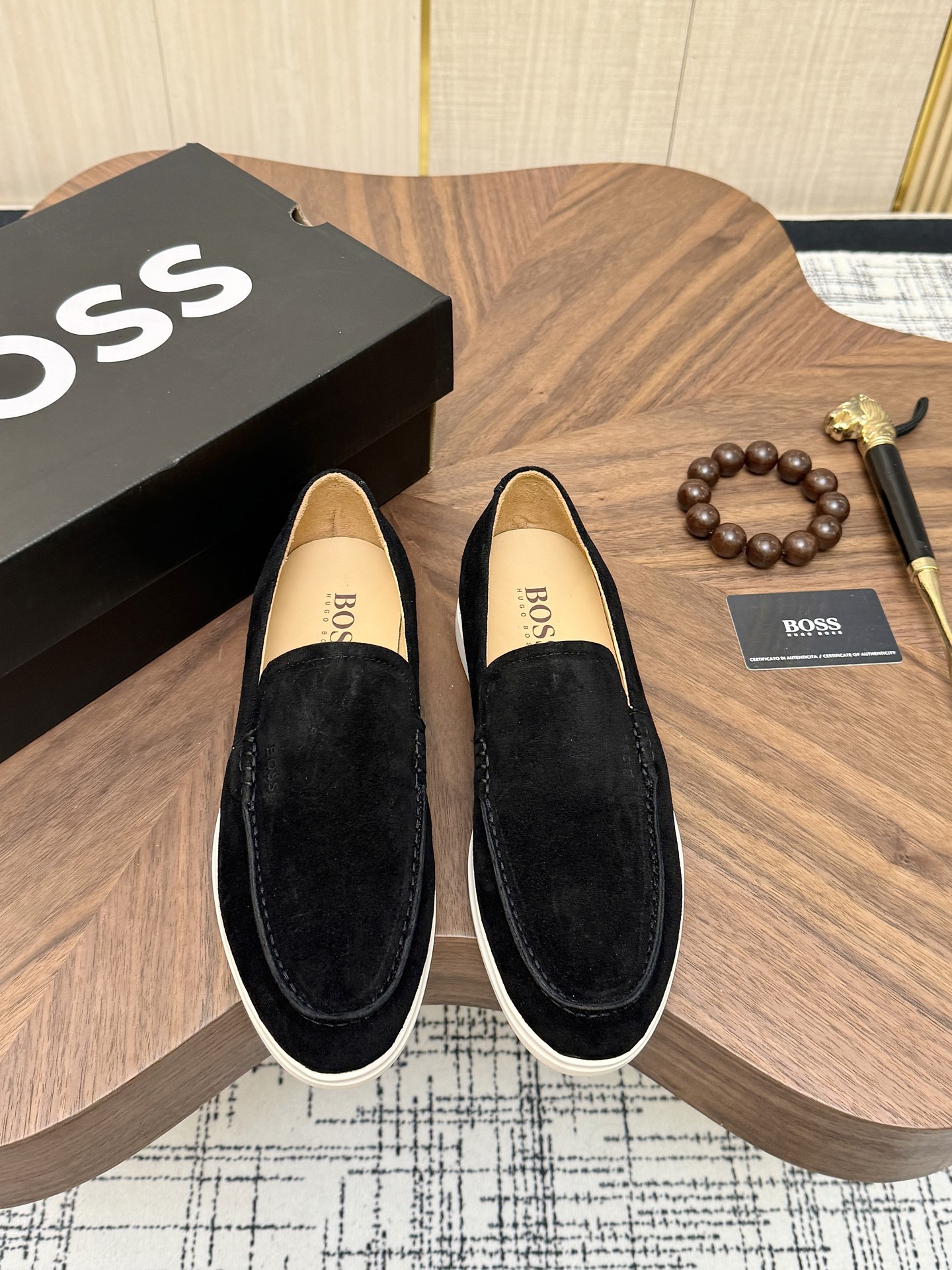 NO:897922,[Lightning][Lightning] 'Boss*' The latest popular casual shoes, top brand [Seduce] luxury ~ purchasing, top quality. [Strong] The upper is made of imported fetal cow high mercerized light breathable water-dyed cowhide lining and feet () and fine workmanship. The original stylish and stylish soft rubber wear-resistant and non-slip outsole is light and comfortable on the foot, the real thing looks better when photographed, C29 code: 38-46 (38, 45, 46 order) multi-color selected,,cowhide19860909[闪电][闪电] 《 Boss* 》 最新爆款休闲鞋,顶端品牌[勾引]奢侈～代购,顶级～质量.[强]鞋面選用进口胎牛高丝光透气水染牛皮内里÷垫脚（）精细做工.原版个性时尚柔软橡膠耐磨防滑大底,上脚轻巧舒适,实物拍摄實物更好看,C29码: 38-46（38,45,46订）多色入选,,cowhide,Men's shoes