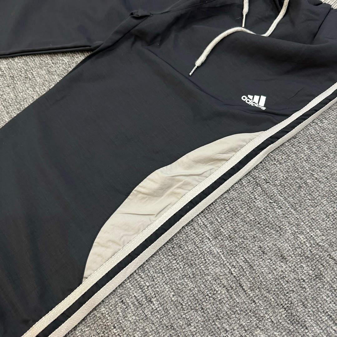 ADADS Adidas Crochet Pants: Classic Heavy-Tech Three-Bars Design, Perfect Leg-Dressing & Speed-Dry-Weave Fabric - 图片 5
