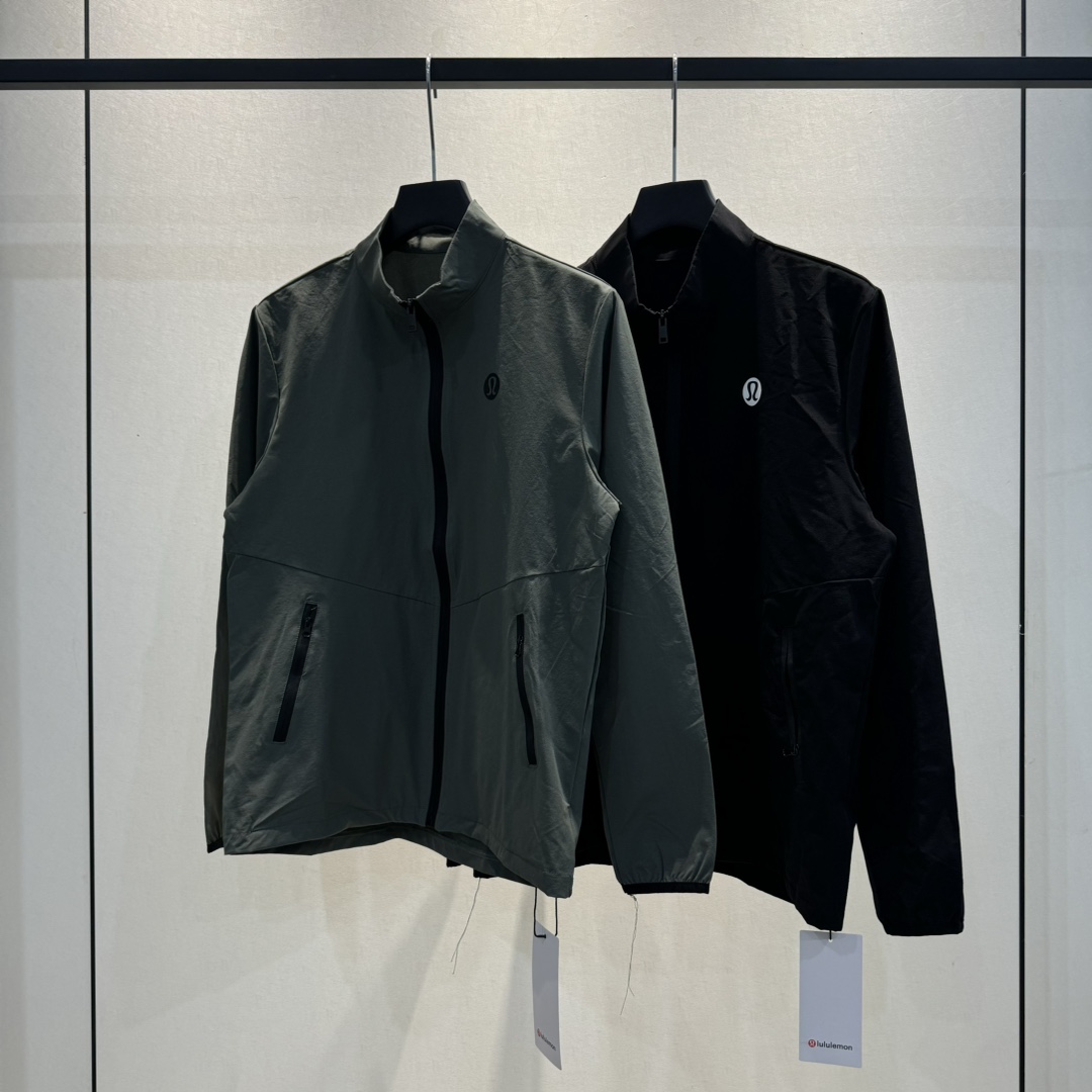 High-Quality Sports Jacket with Silicone Rubber Process and Professional Design - 图片 8