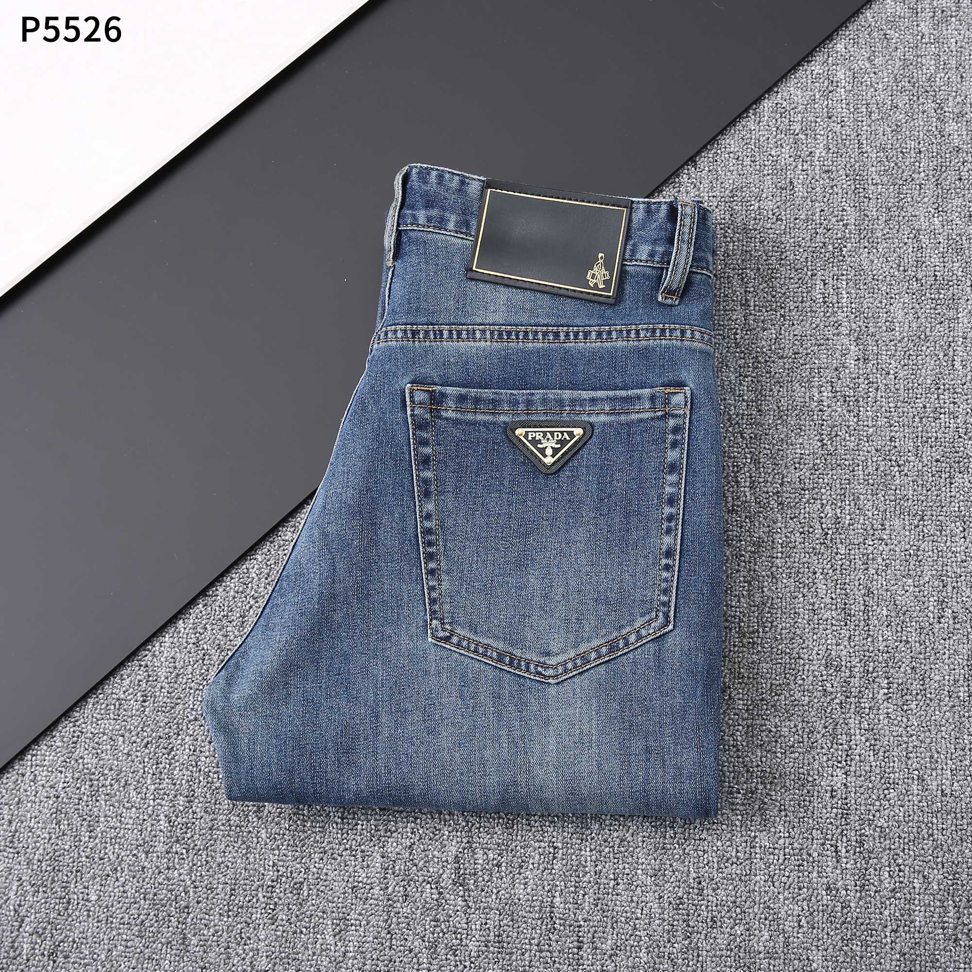 NO:128267,25 Spring/Summer/New Jeans Model Number 1 Size 29-42 It is easy to wear and not picky about the figure. The overall size is mainly comfortable. The trouser legs are just right, making them look slimmer and straight, and easily wear them out with long legs all over the screen, and the aura is fully opened with a lengthening proportion!  , jeans,alexander wang1986090925春夏/新款牛仔裤 款号1 尺码29一42 好穿不挑身材,整体以舒适为主,裤腿大小做的恰到好处,显瘦显腿直,轻松穿出满屏的大长腿,拉长比例气场全开！,,jeans,alexander wang,Men's clothing