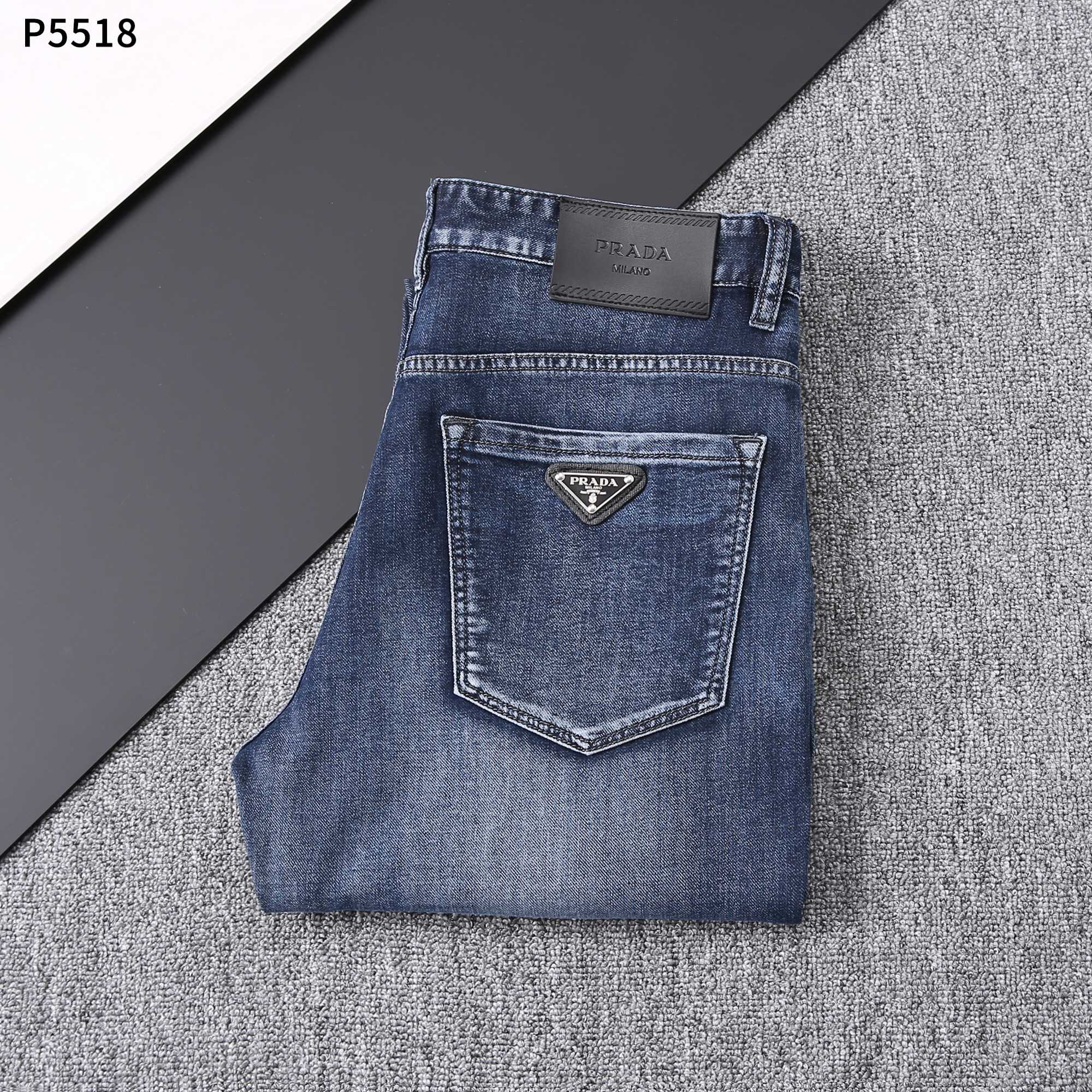 NO:128280,25 Spring/Summer/New Jeans Size 29-42 It is easy to wear and not picky about the figure. The overall size is mainly comfortable. The trouser legs are just right, making them look slimmer and straight, and easily wear them all over the screen, and the lengthening and proportional aura is fully opened!  , jeans,alexander wang1986090925春夏/新款牛仔裤 款号 尺码29一42 好穿不挑身材,整体以舒适为主,裤腿大小做的恰到好处,显瘦显腿直,轻松穿出满屏的大长腿,拉长比例气场全开！,,jeans,alexander wang,Men's clothing