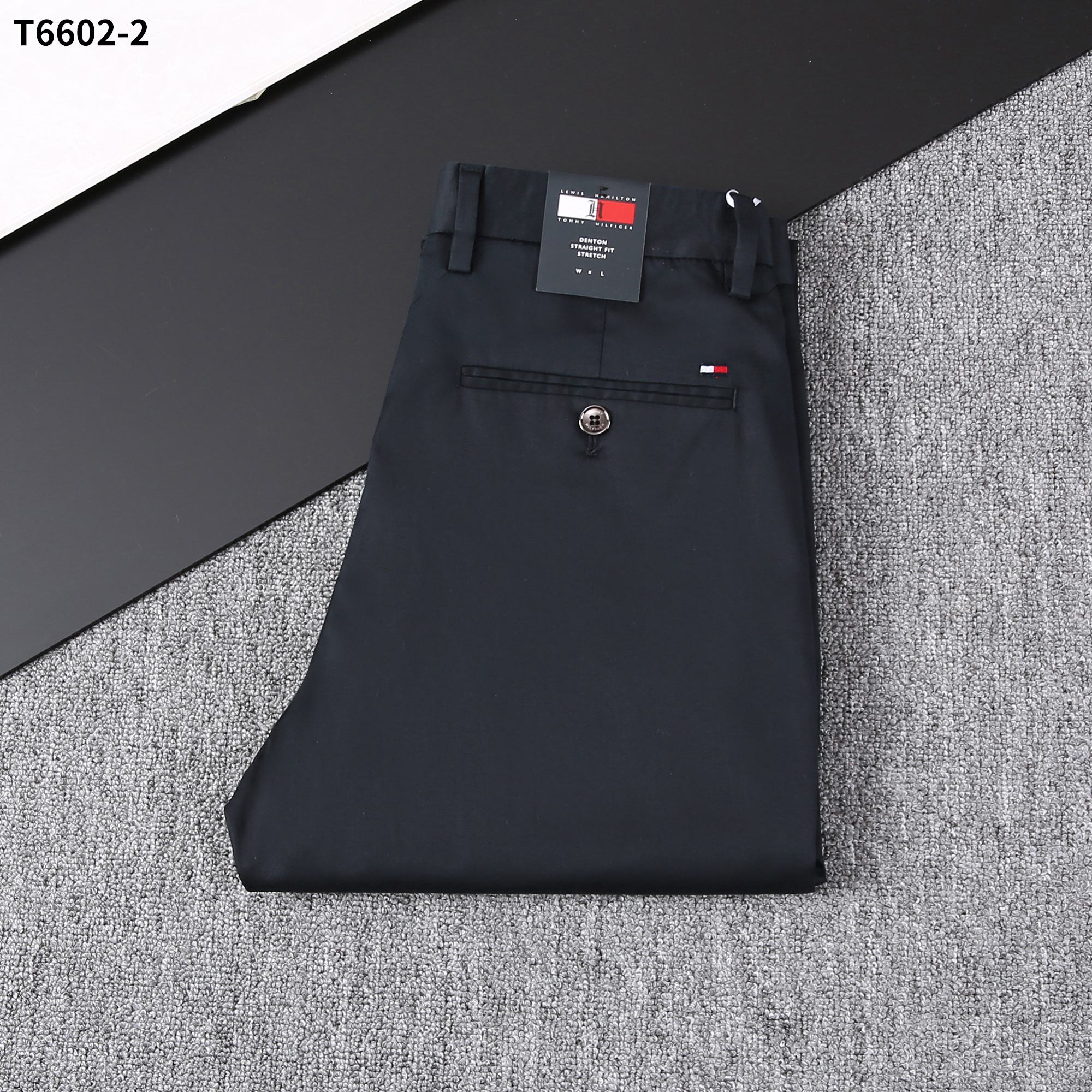 NO:128299,25 Spring and Summer/New casual pants, model number T6602-2 Size 29-42, easy to wear and not pick on the figure, the overall size is mainly comfortable, the trouser legs are just right, making them look slimmer and straight, easily wearing them out of the long legs all over the screen, and the aura is fully opened!  ,alexander wang1986090925春夏/新款休闲裤 款号T6602-2 尺码29一42 好穿不挑身材,整体以舒适为主,裤腿大小做的恰到好处,显瘦显腿直,轻松穿出满屏的大长腿,拉长比例气场全开！,,alexander wang,Men's clothing