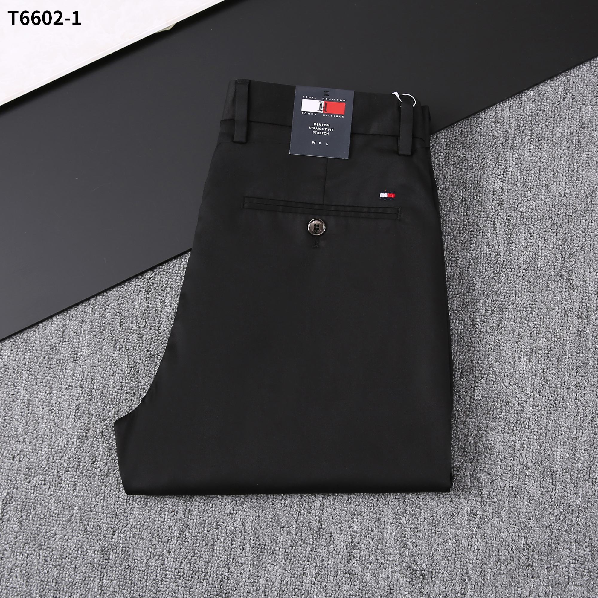NO:128301,25 Spring and Summer/New casual pants, model number T6602-1 Size 29-42, easy to wear and not pick on the figure, the overall size is mainly comfortable, the trouser legs are just right, making them look slimmer and straight, easily wearing them out of the long legs all over the screen, and the aura is fully opened!  ,alexander wang1986090925春夏/新款休闲裤 款号T6602-1 尺码29一42 好穿不挑身材,整体以舒适为主,裤腿大小做的恰到好处,显瘦显腿直,轻松穿出满屏的大长腿,拉长比例气场全开！,,alexander wang,Men's clothing