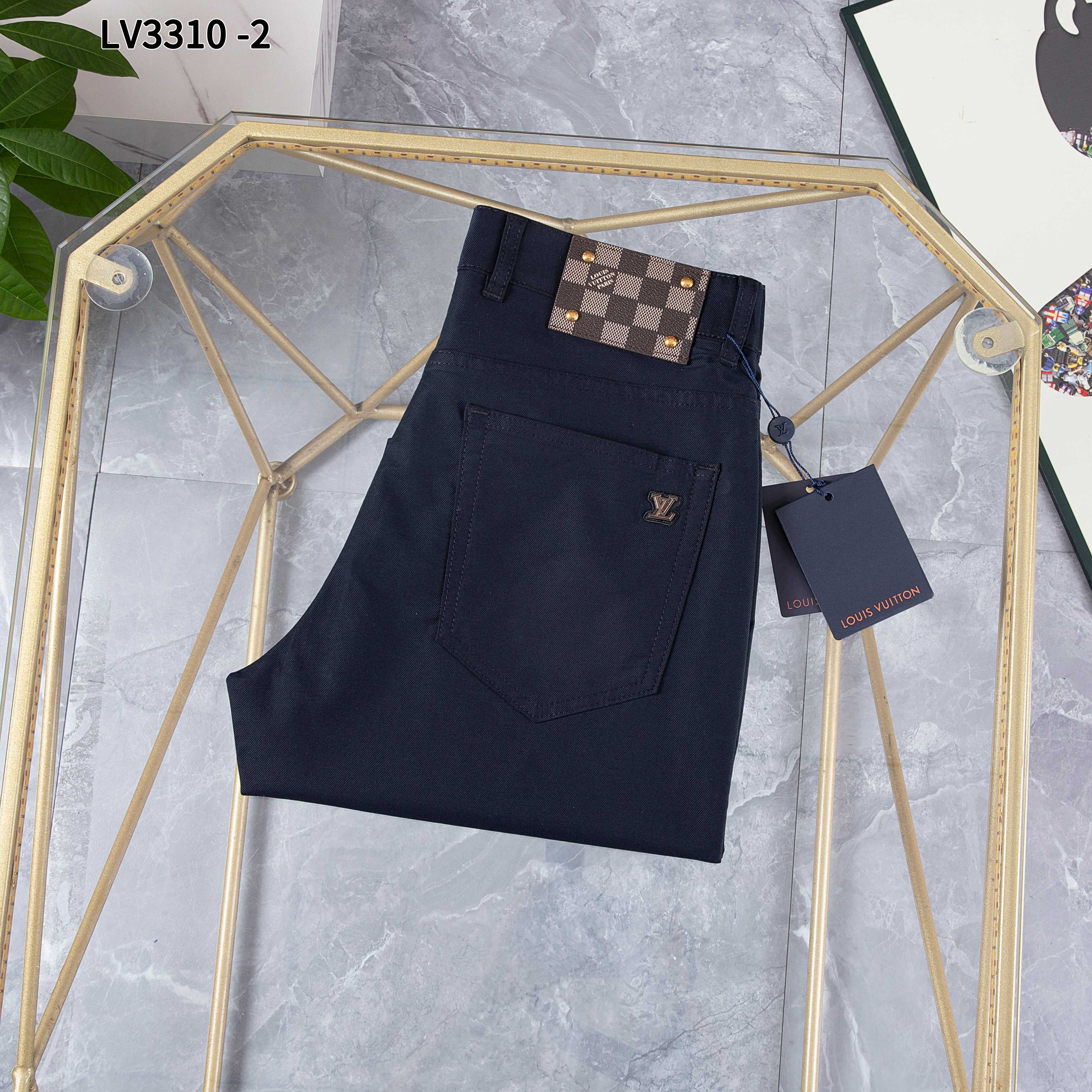 Pantalones cortos P100 ●Verano Número de estilo: LV3310-2 Tamaño: 29-42 Ajuste holgado, no exigente con la forma del cu…