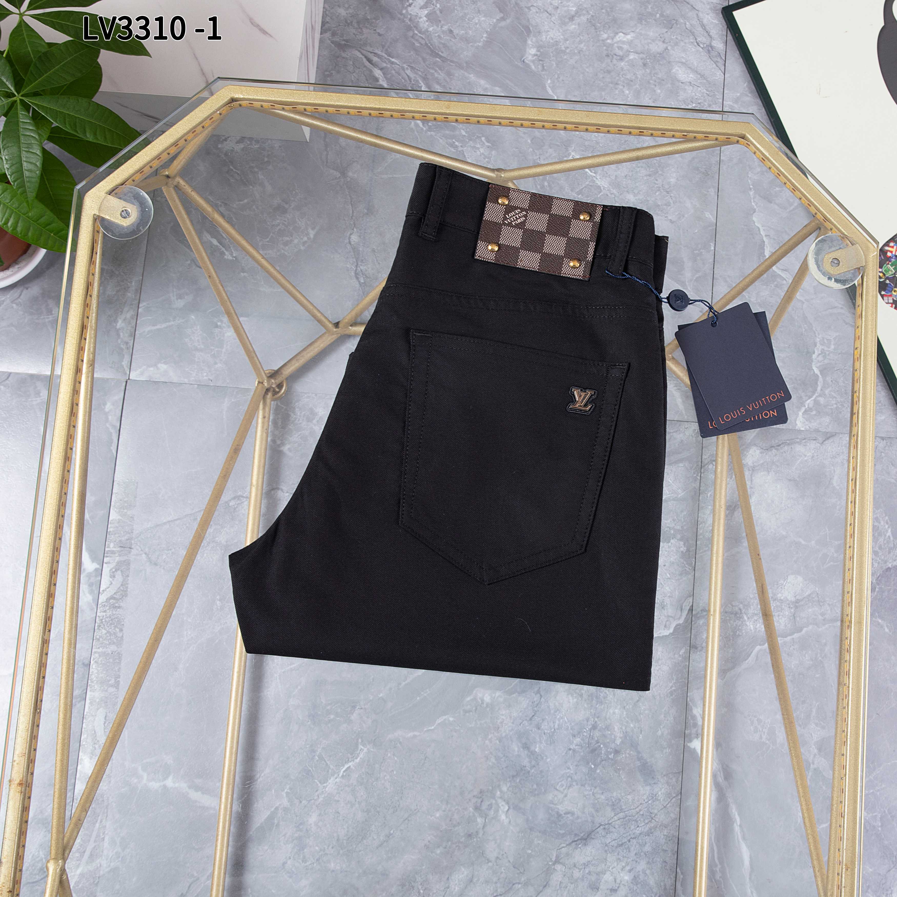 Pantalones cortos P100 ●Verano Número de estilo: LV3310-1 Tamaño: 29-42 Ajuste holgado, no exigente con la forma del cu…