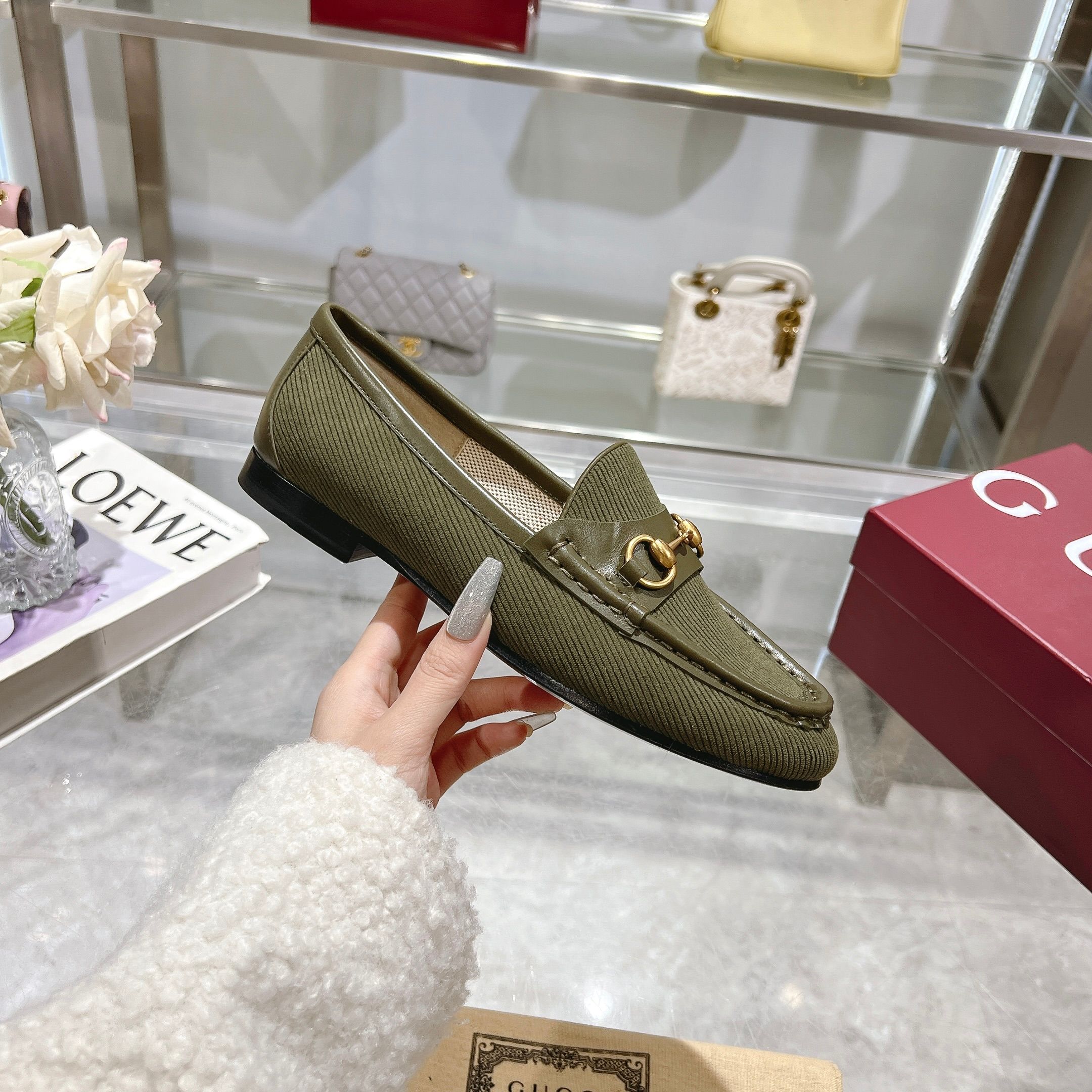 Gucci Women's Light Brown Corduroy Loafers with Horsebit Detail 6 a1737358009543 4743