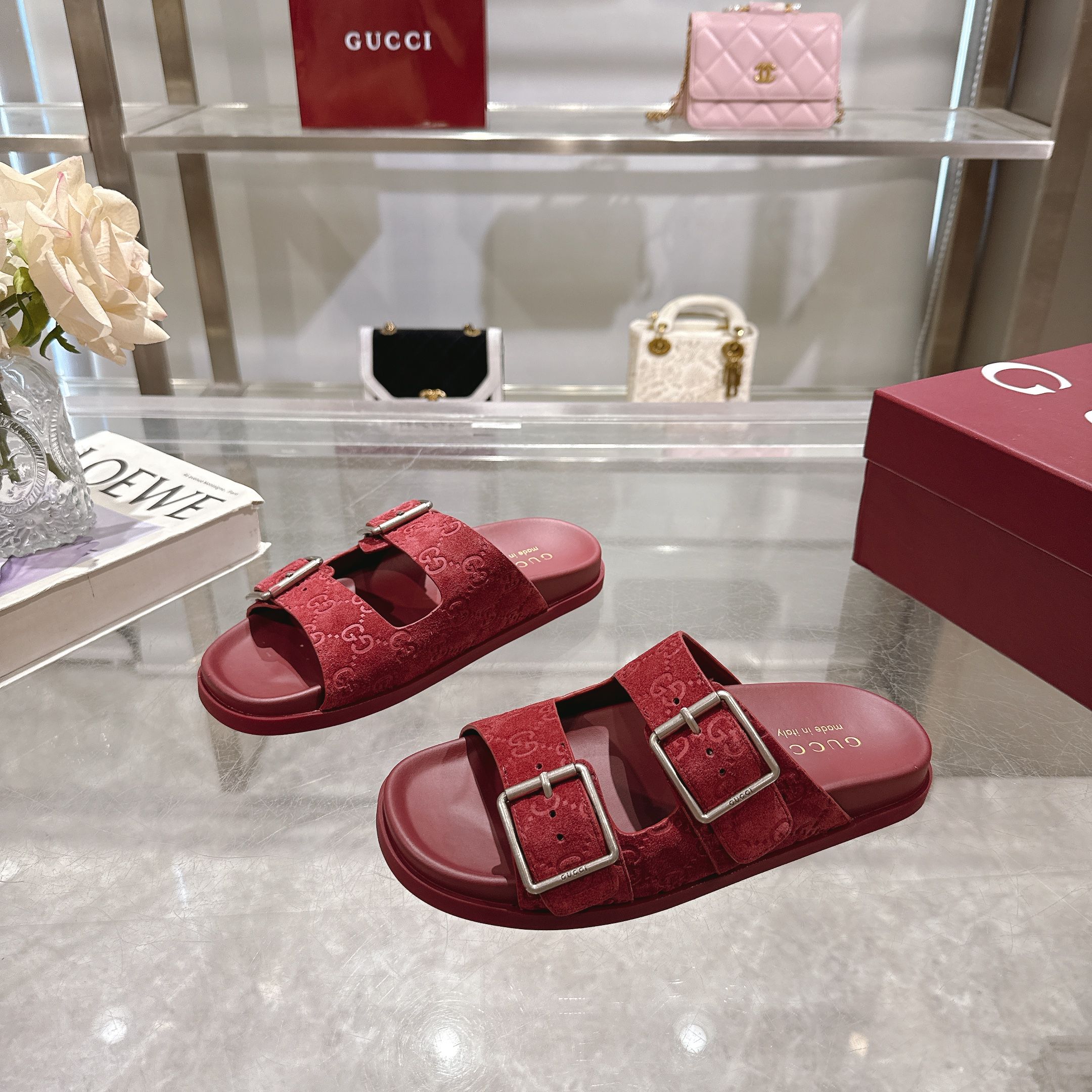 Gucci Red Angora Leather Sandals with Double G Hardware and Flat Heel 2 a1744898027218 8031