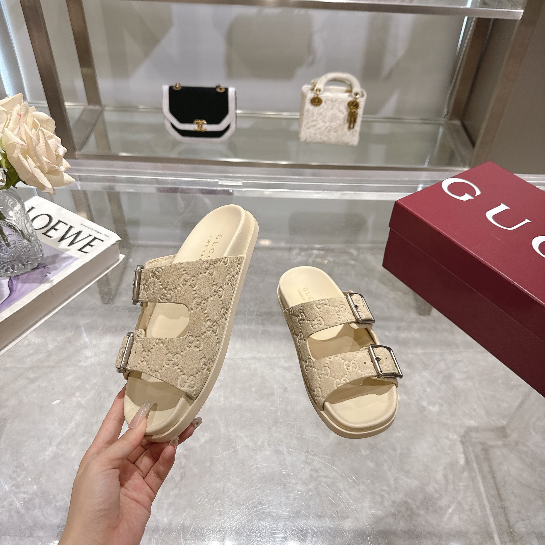 Gucci Women's Angora Red Leather Double G Flat Sandals 4 a1744898177007 3823