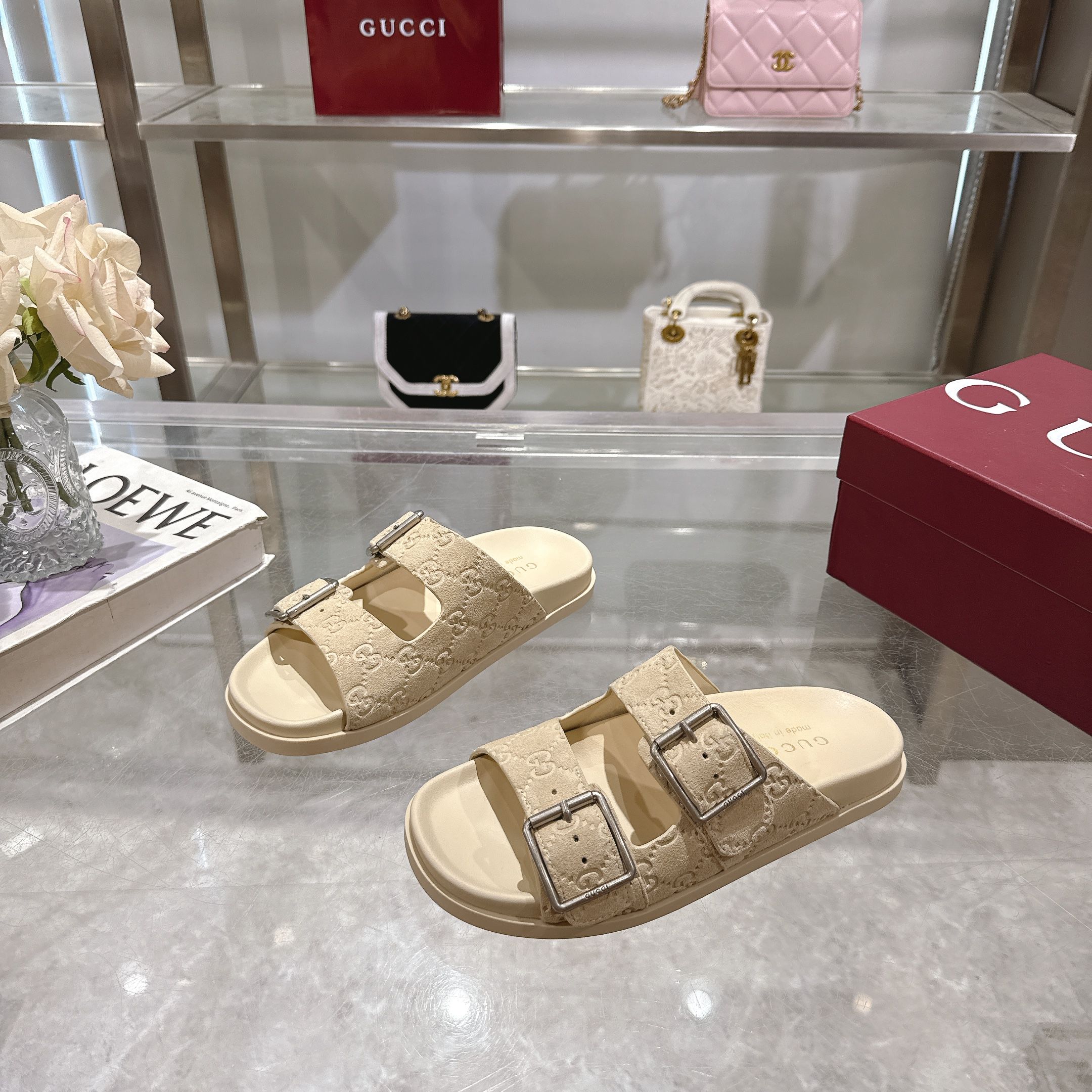 Gucci Women's Angora Red Leather Double G Flat Sandals 2 a1744898177091 7142