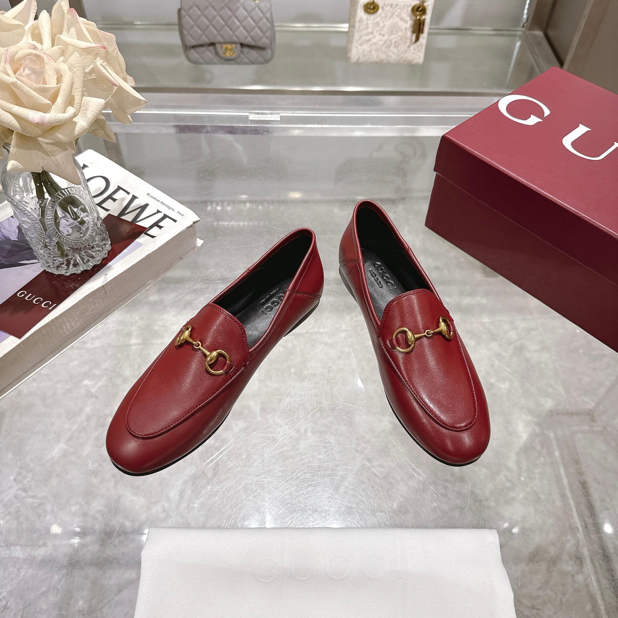 NO:261993,[1819-5 Wine-red leather, size 35-40, size 41 customized] Two-piece wear single shoe series fabric top-grade original mixed-bred sheepskin, inner footbed sheepskin, original bronze gold horse buckle, Italian original leather outsole [Inner matching certificate/cloth bag/tool ​​bag, etc. full set packaging] super soft!  , single shoes, sheepskin, Leather soles19860909【1819-5酒红皮,35-40码,41码定做】踩脚两穿 单鞋系列面料顶级原版混种羊皮,内里垫脚绵羊皮,原版古铜金马衔扣,意大利原版真皮大底［内配合格证／布袋／手提袋等全套包装］超柔软哦！,单鞋,sheepskin,Leather soles,Women's Shoes