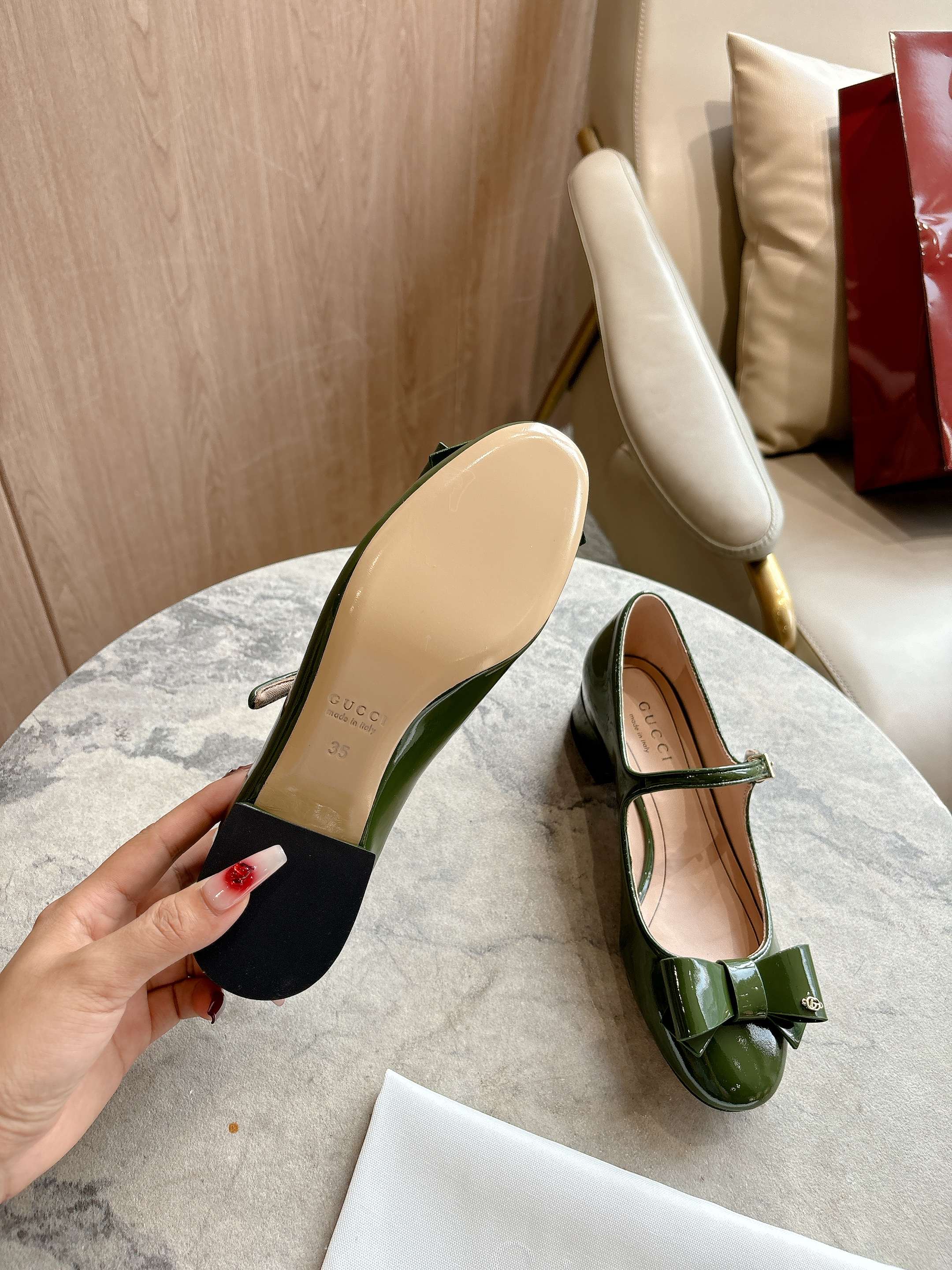 Gucci Green Ballet Flats with Double-G Bow Detail and Low Heels - 图片 8
