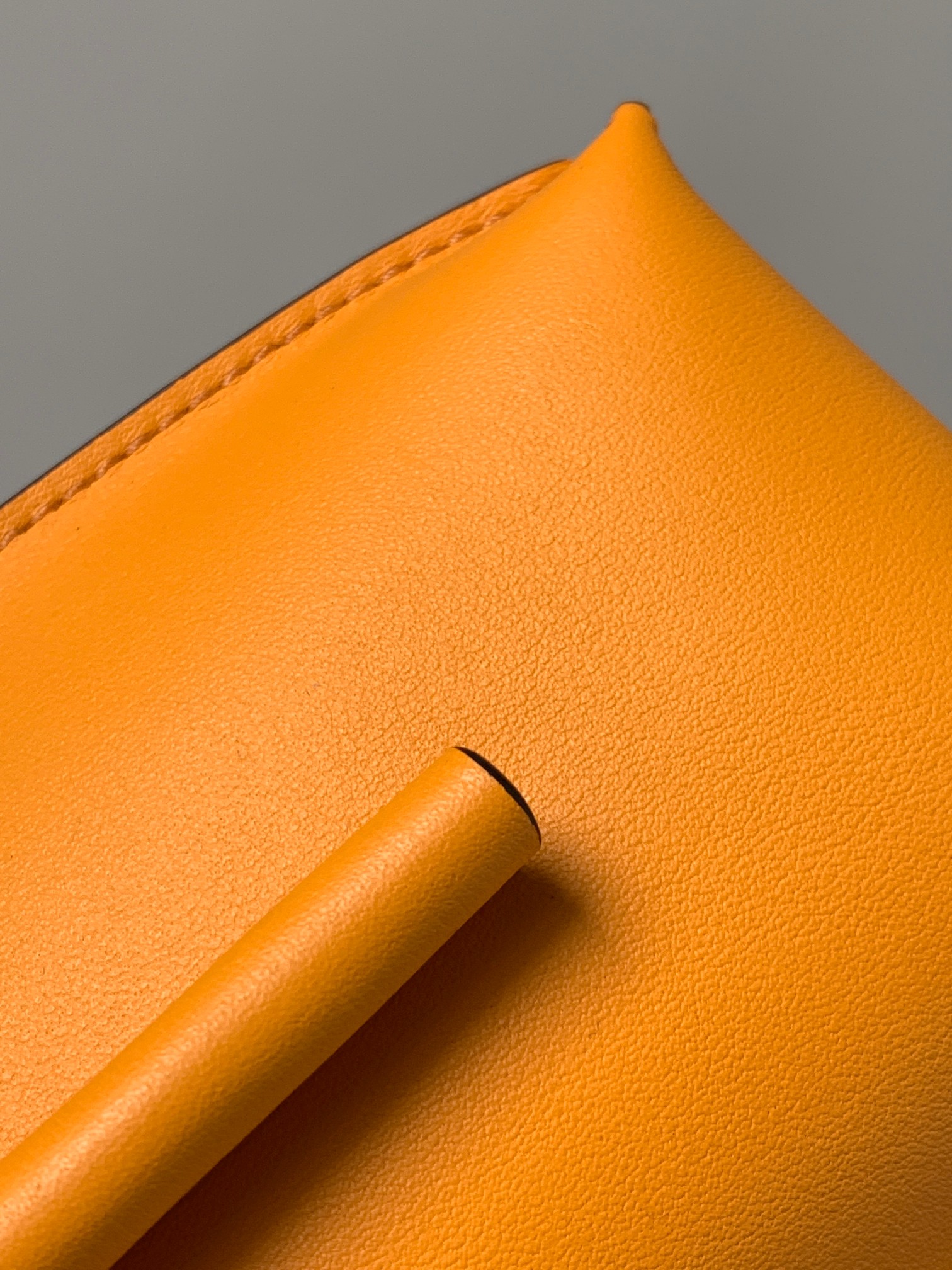 P1058 Elephant Design Shoulder Bag in Honey Orange, 19x8x4cm, Section 9200 - 图片 6