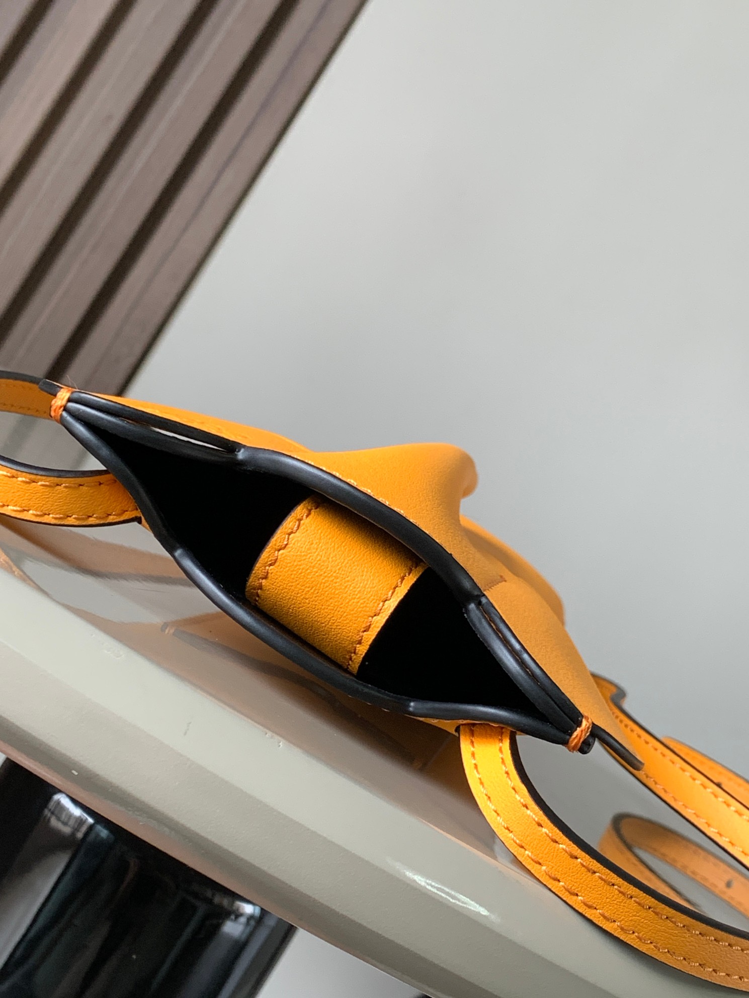 P1058 Elephant Design Shoulder Bag in Honey Orange, 19x8x4cm, Section 9200 - 图片 7