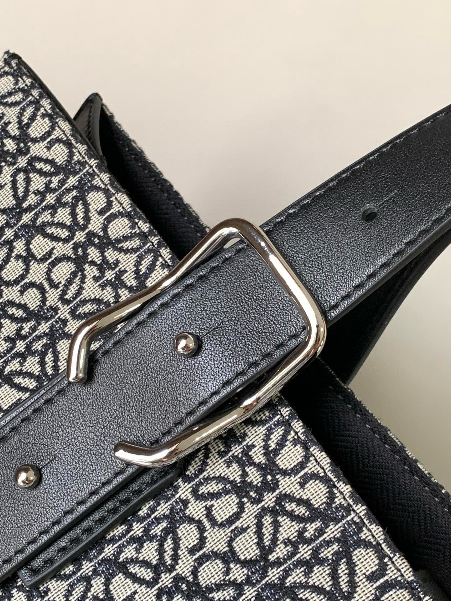 Loewe Buckle Tote Bag in Anagram Canvas and Leather Trim, 38.7x9.2x32.9cm 5 i1745115184065 621 0 4