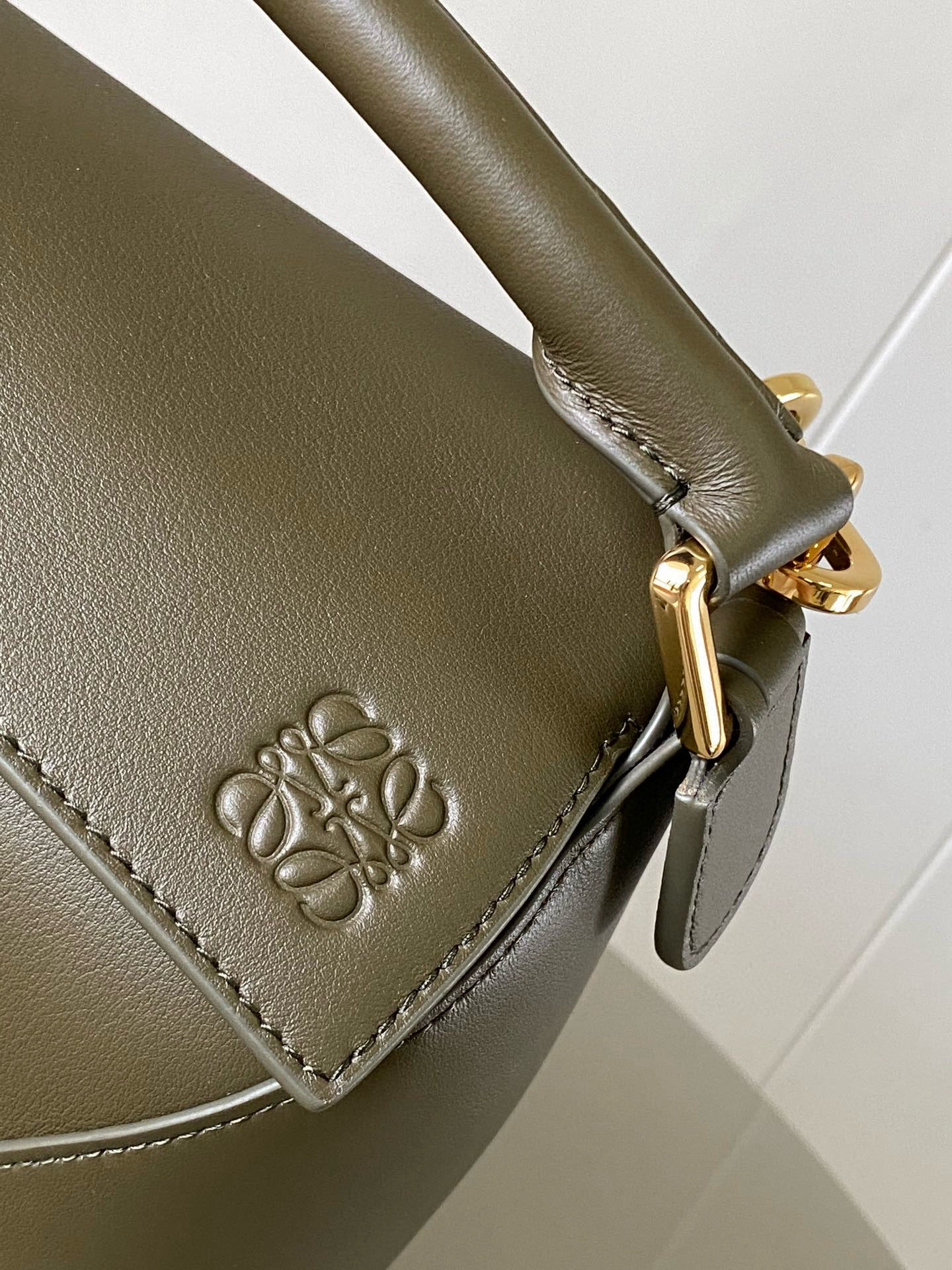 Loewe Puzzle Small Bag, Nappa Calfskin Leather, 24cm - Geometric Design 5 i1751098990898 4094 0 4