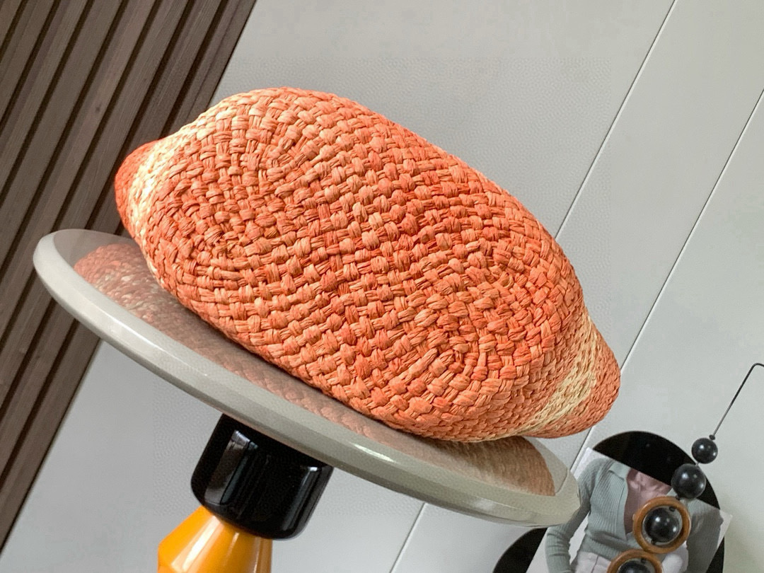 Hand-Woven Iraka Palm Fibre Basket Bag with Cow Leather Details - 图片 3