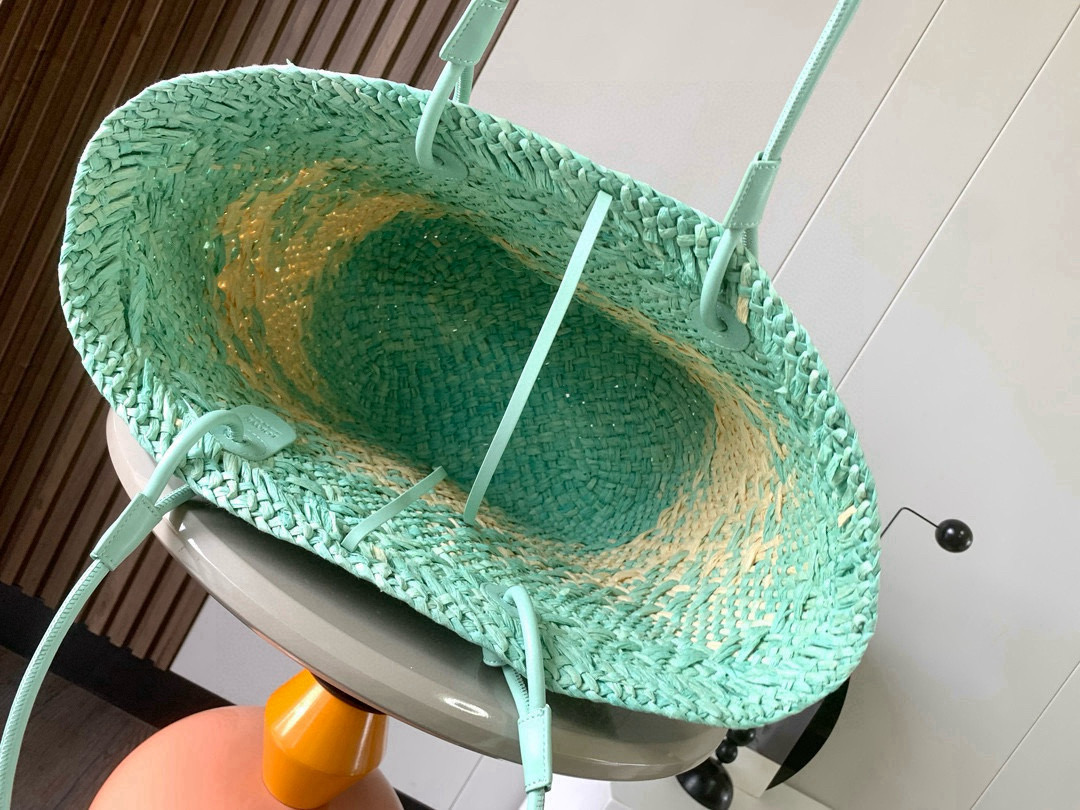 Hand-Woven Iraka Palm Fibre Basket Bag with Cow Leather Details - 图片 9