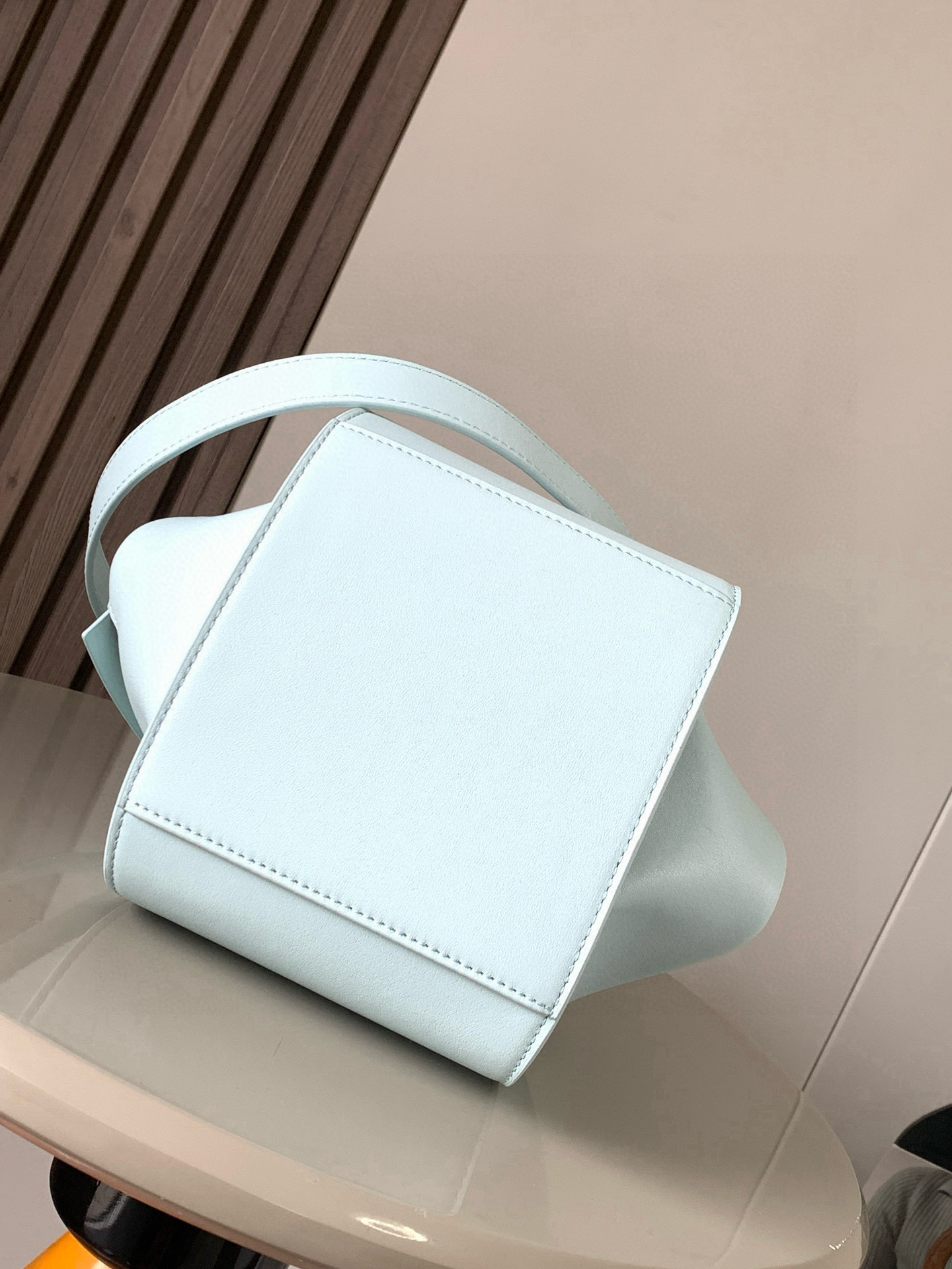 Givenchy 特价吊床包20CM新尺寸 bag吊床包疯狂翻牌 太 了