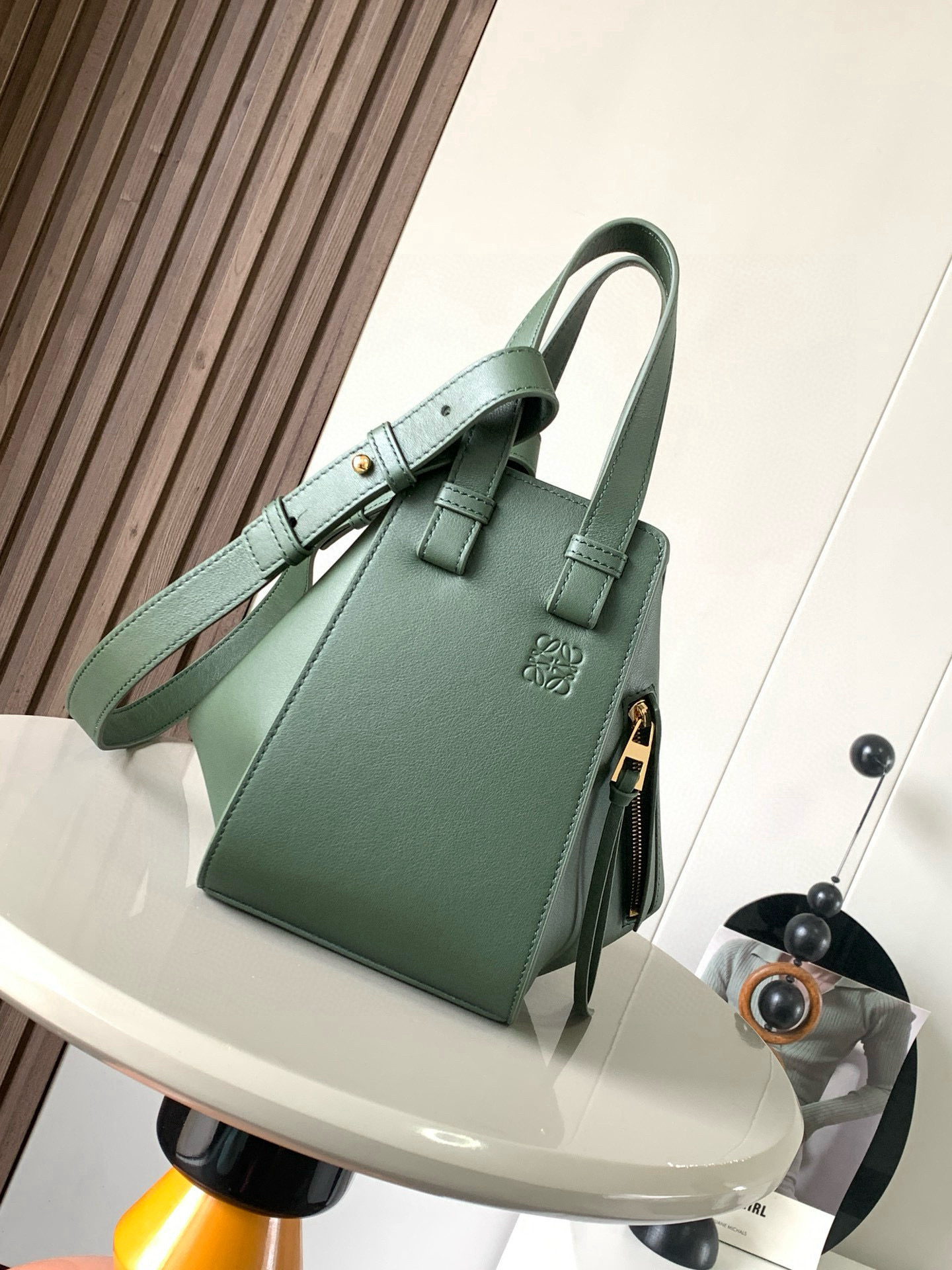Loewe 特价吊床包20CM新尺寸 bag吊床包疯狂翻牌 太 了
