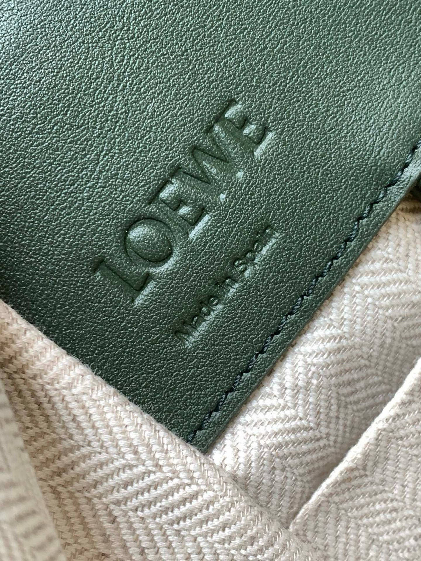 Loewe 特价吊床包20CM新尺寸 bag吊床包疯狂翻牌 太 了
