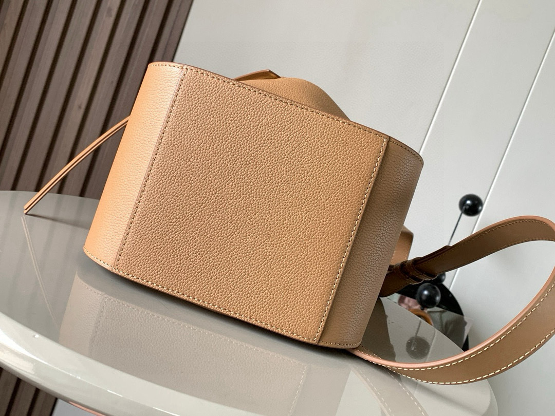Givenchy 特价吊床包20CM新尺寸 bag吊床包疯狂翻牌 太 了