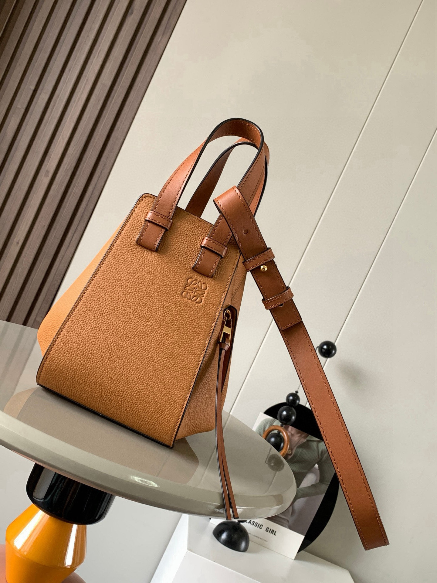 Loewe 特价吊床包20CM新尺寸 bag吊床包疯狂翻牌 太 了