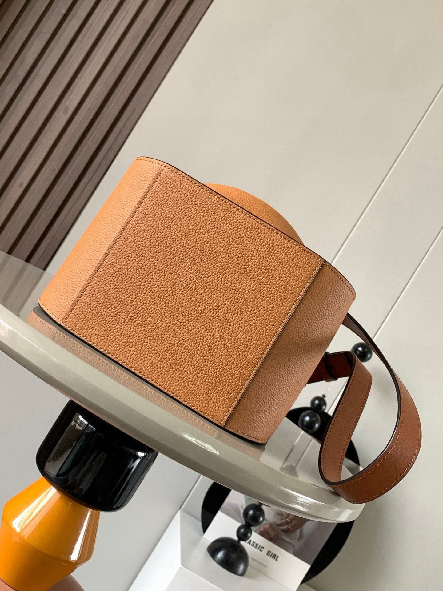 Loewe 特价吊床包20CM新尺寸 bag吊床包疯狂翻牌 太 了