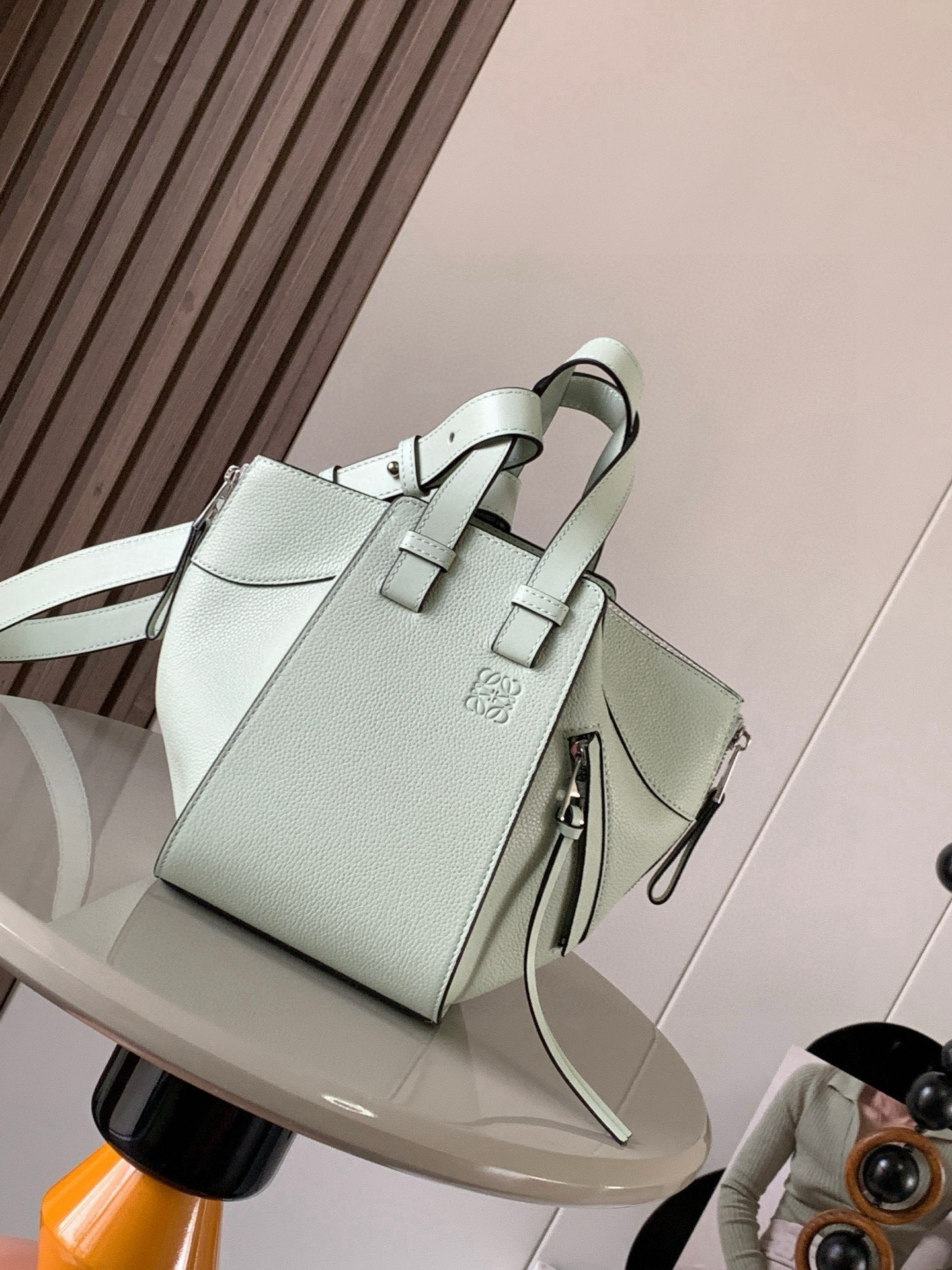 Loewe 特价吊床包20CM新尺寸 bag吊床包疯狂翻牌 太 了