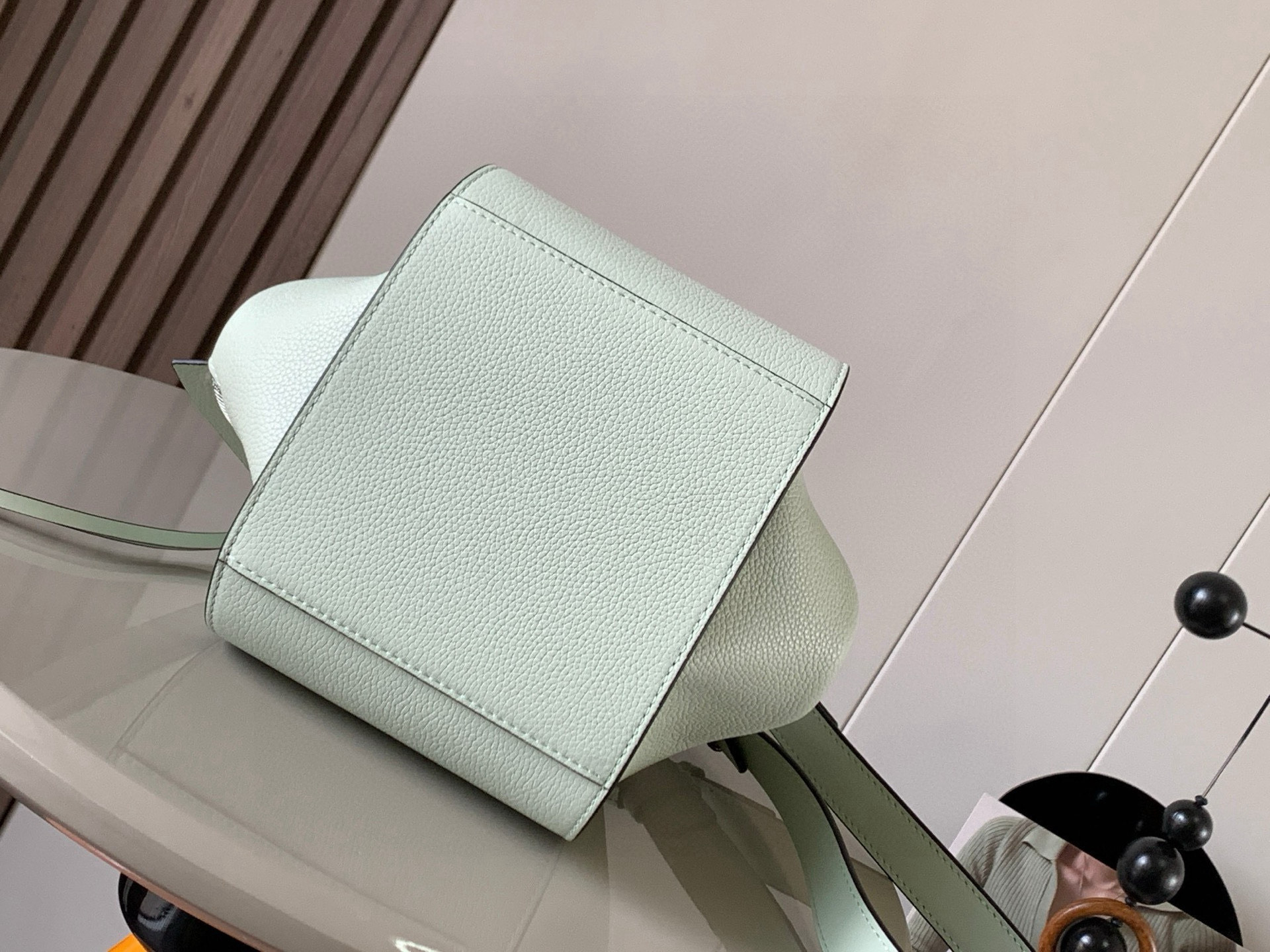Loewe 特价吊床包20CM新尺寸 bag吊床包疯狂翻牌 太 了
