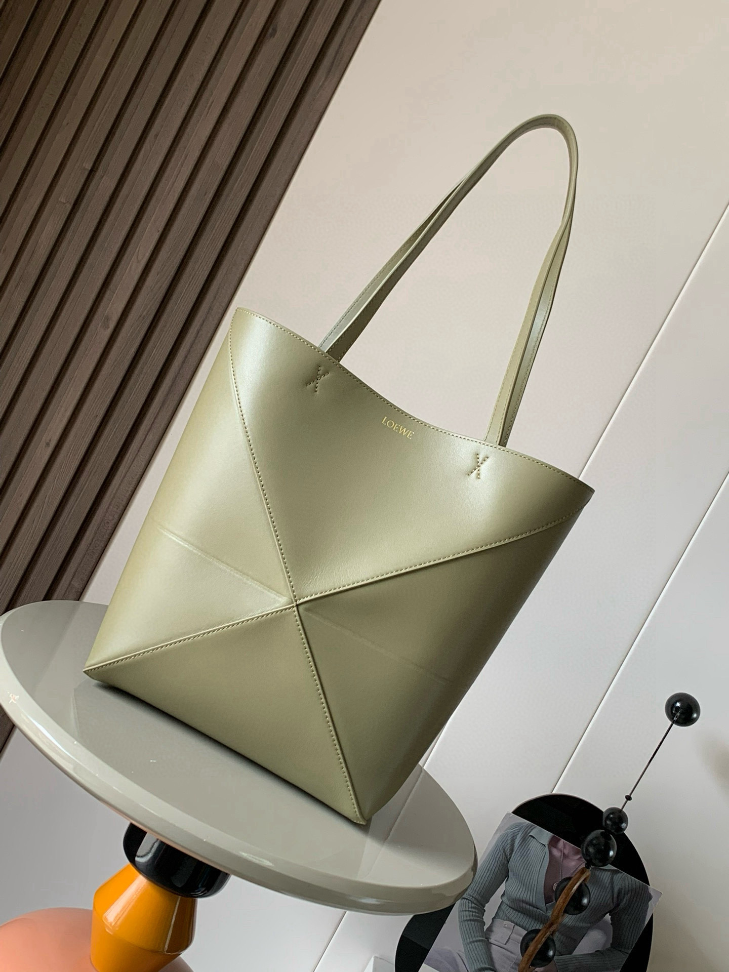 Loewe 中号31cm亮面牛皮革 puzzle