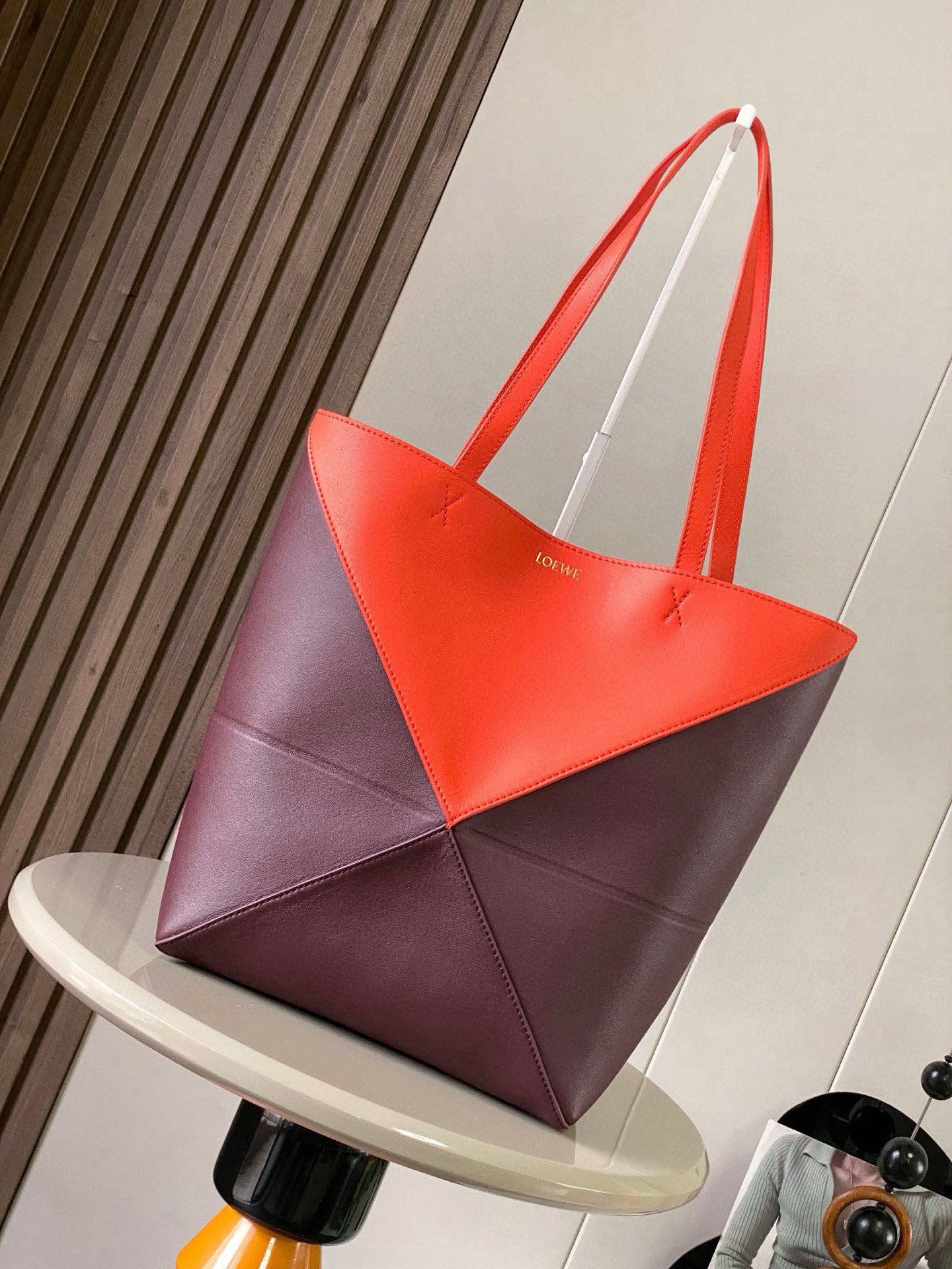 Loewe 中号31cm亮面牛皮革 puzzle