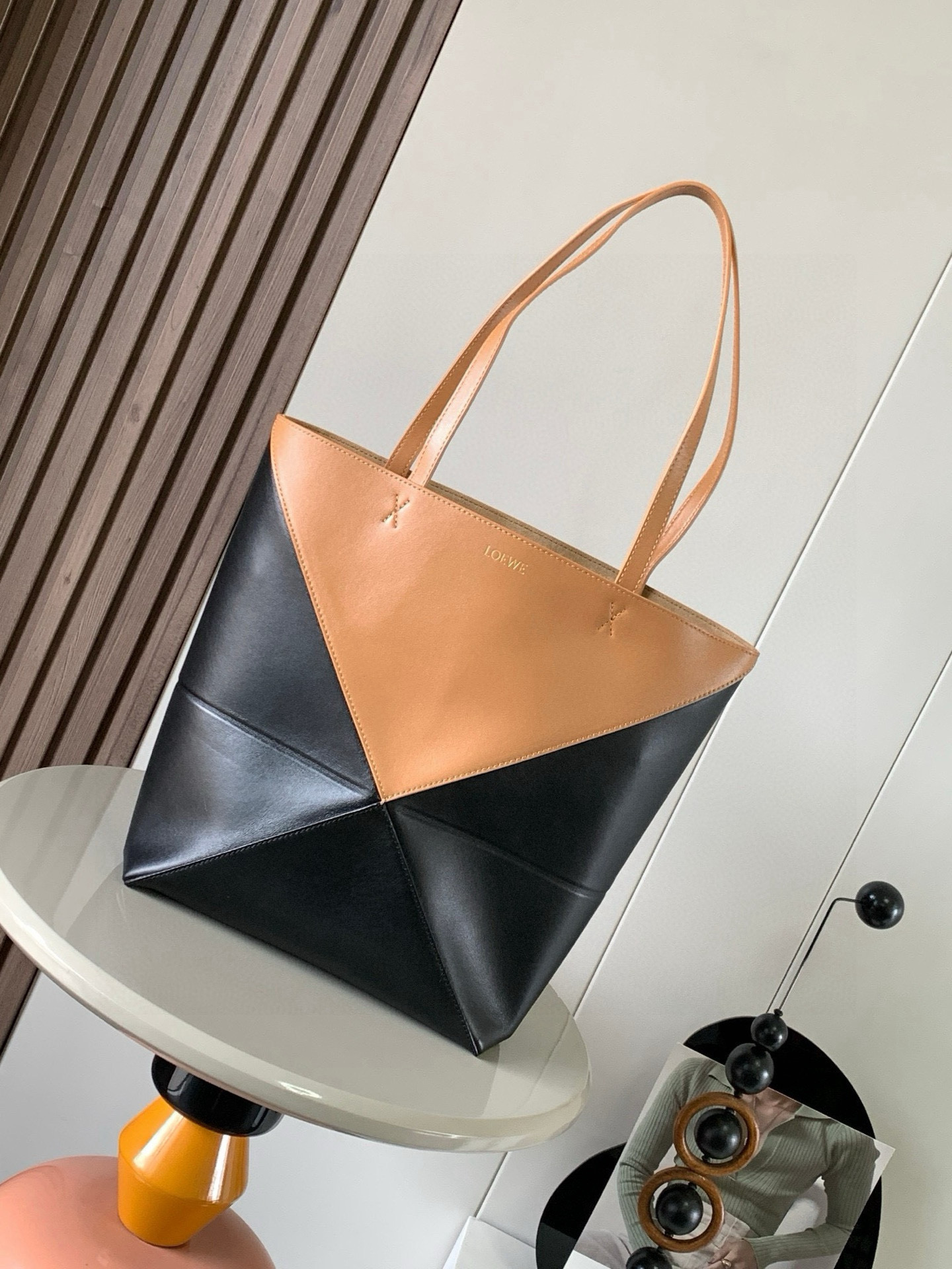Loewe 中号31cm亮面牛皮革 puzzle