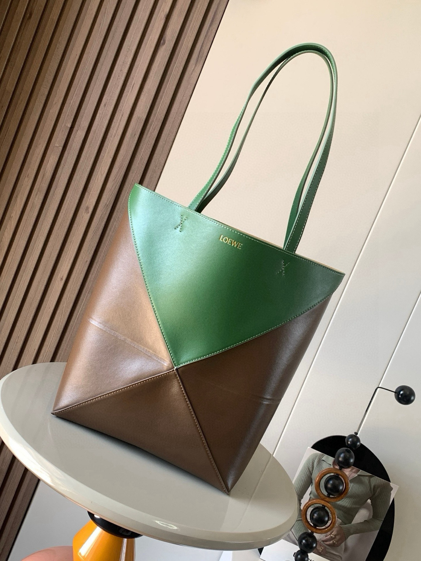 Loewe 中号31cm亮面牛皮革 puzzle