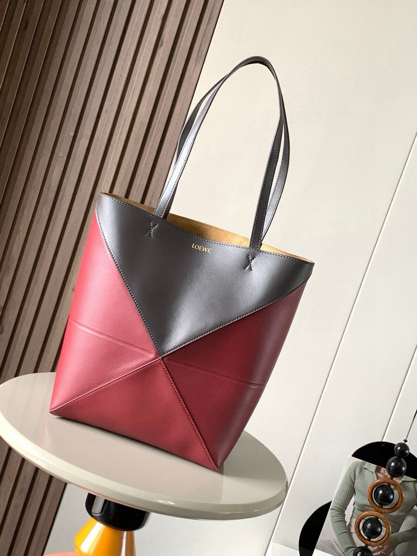 Loewe 中号31cm亮面牛皮革 puzzle