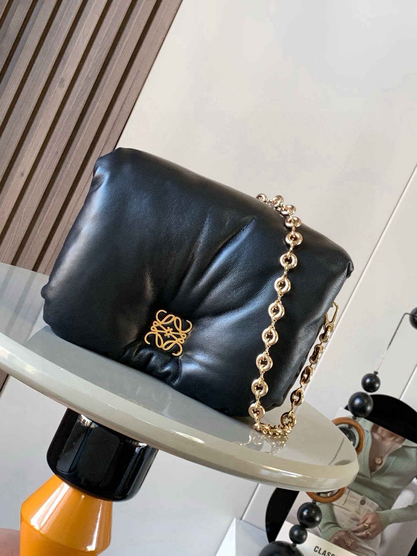Chanel 闪亮纳帕羊皮革 Puffer Goya