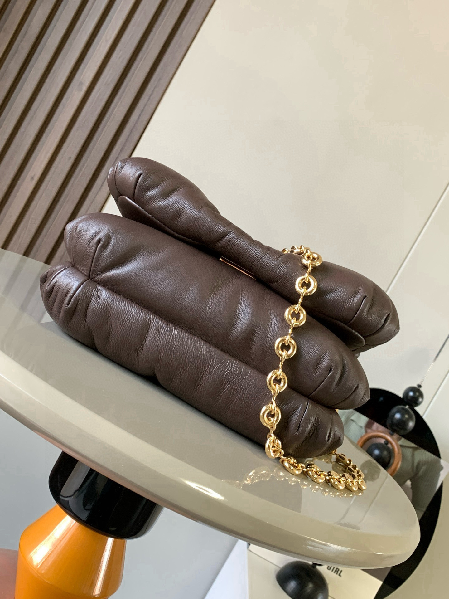 Loewe 闪亮纳帕羊皮革 Puffer Goya