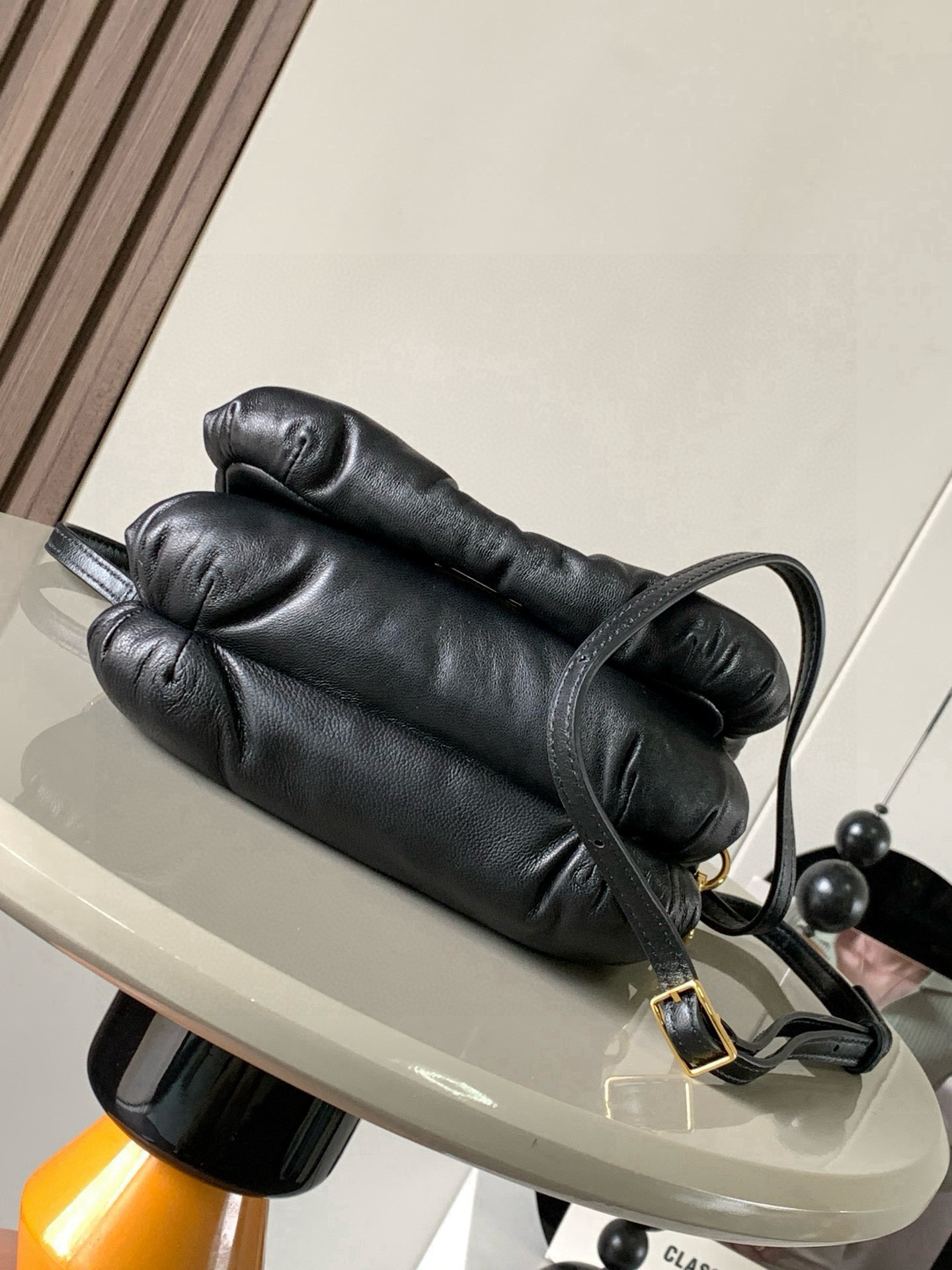 Loewe 迷你闪亮纳帕羊皮革 Puffer