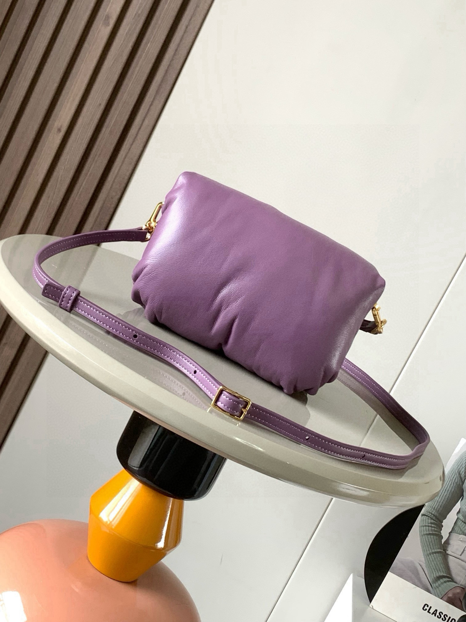 Loewe 迷你闪亮纳帕羊皮革 Puffer