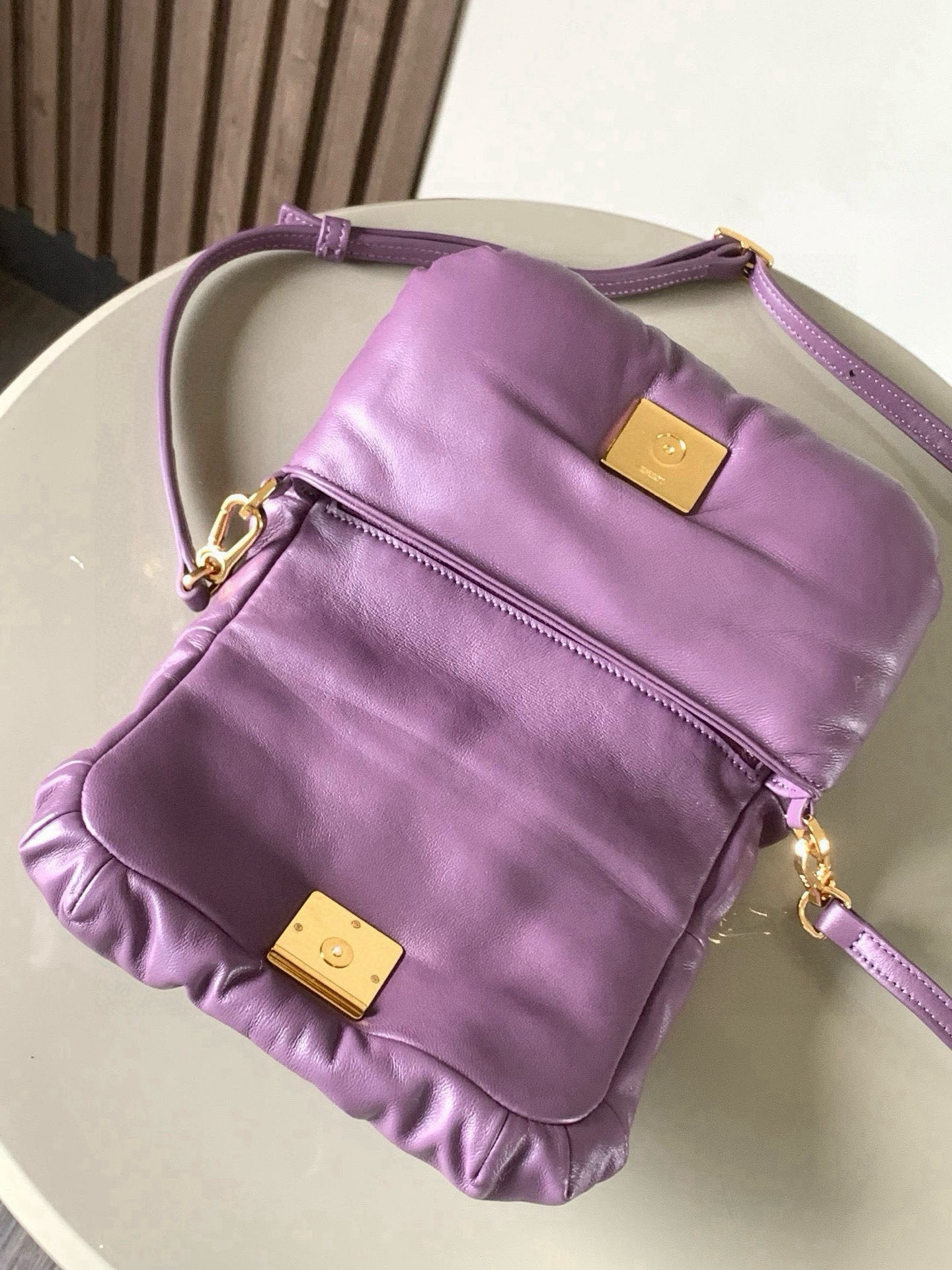 Loewe 迷你闪亮纳帕羊皮革 Puffer