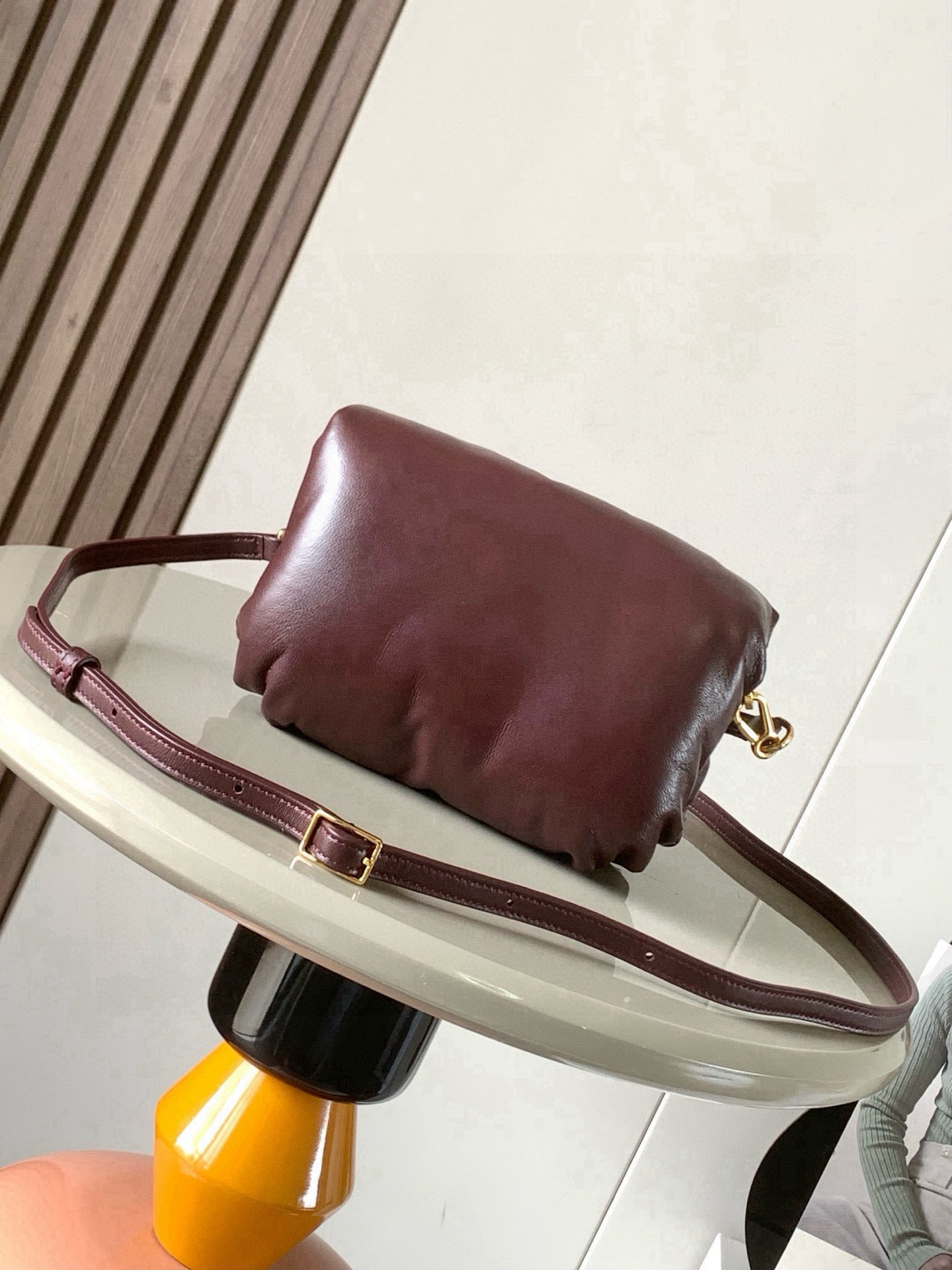 Loewe 迷你闪亮纳帕羊皮革 Puffer