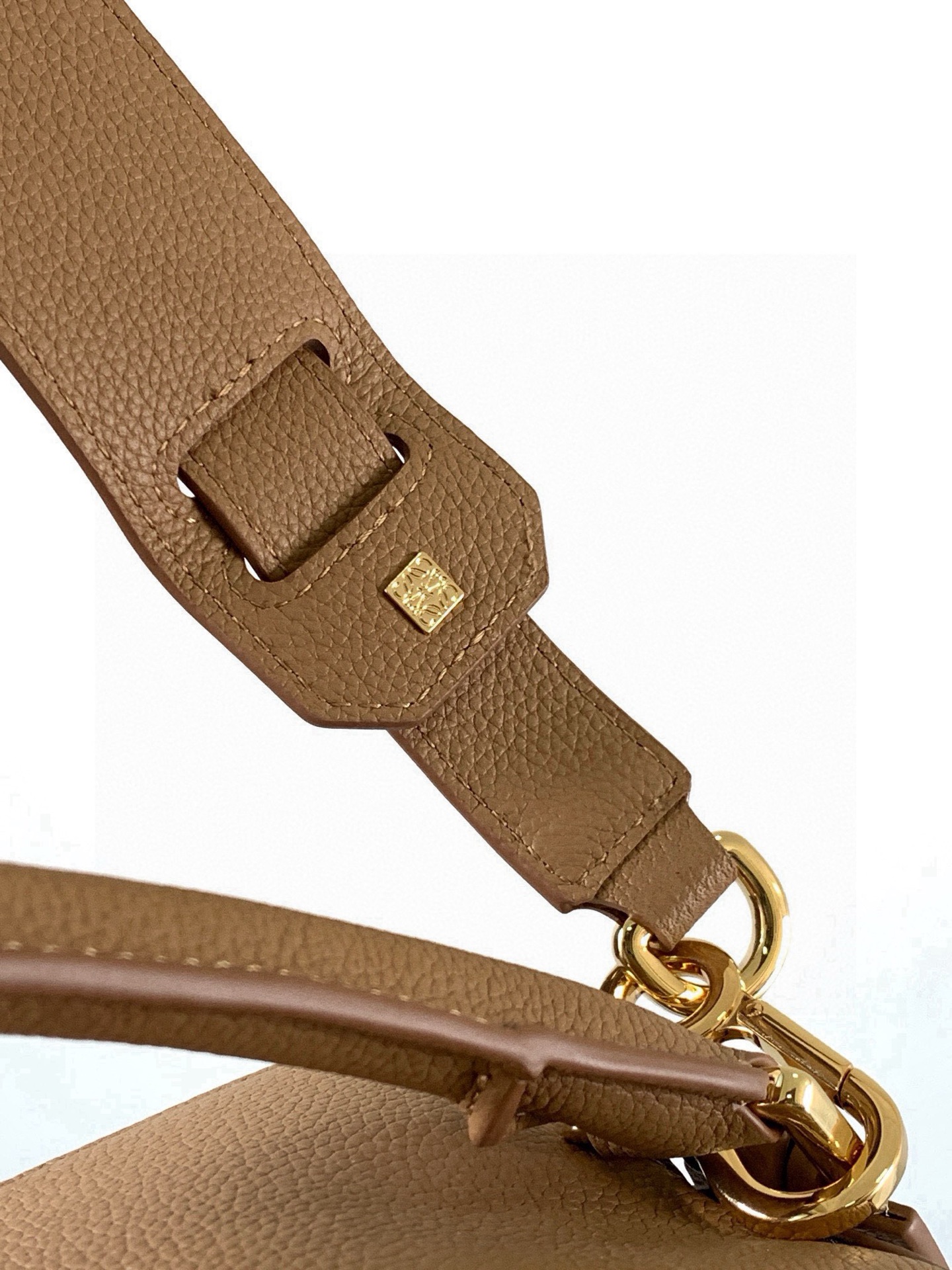 Loewe 新版本几何包29CM Puzzle手袋～