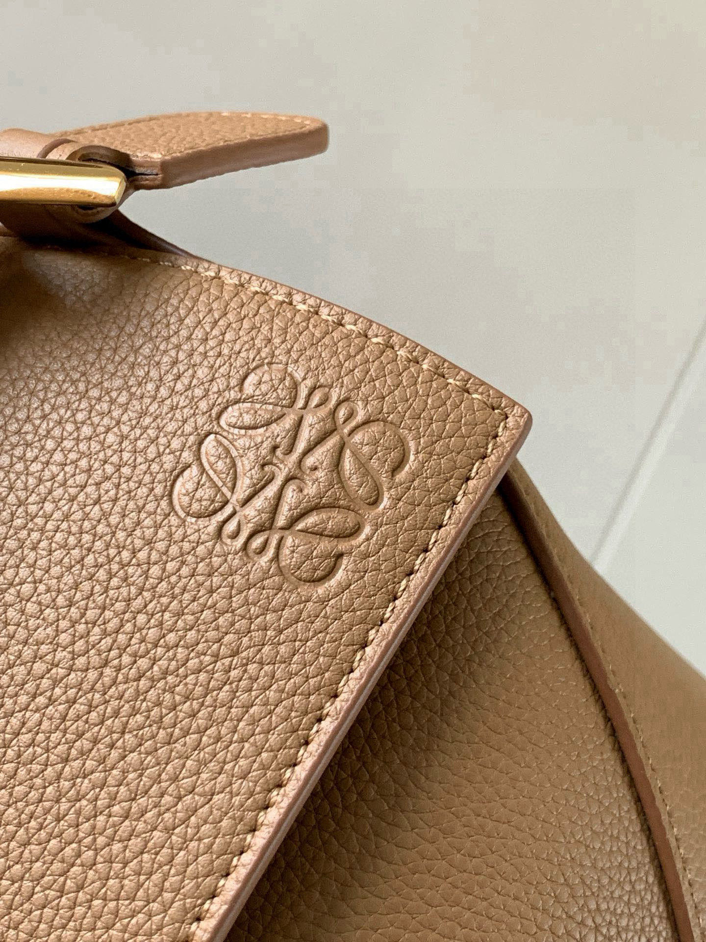 Loewe 新版本几何包29CM Puzzle手袋～