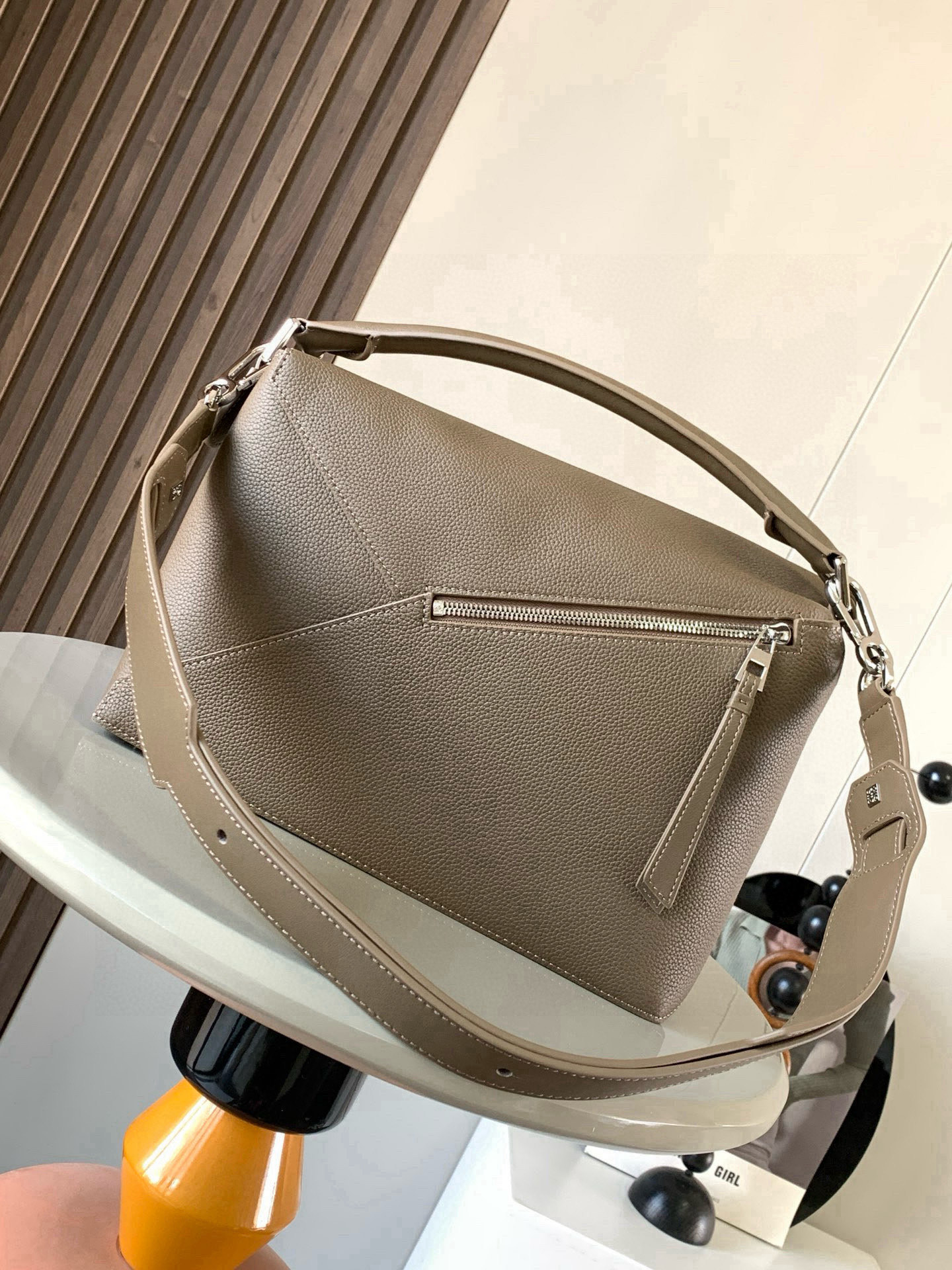 Loewe 新版本几何包29CM Puzzle手袋～