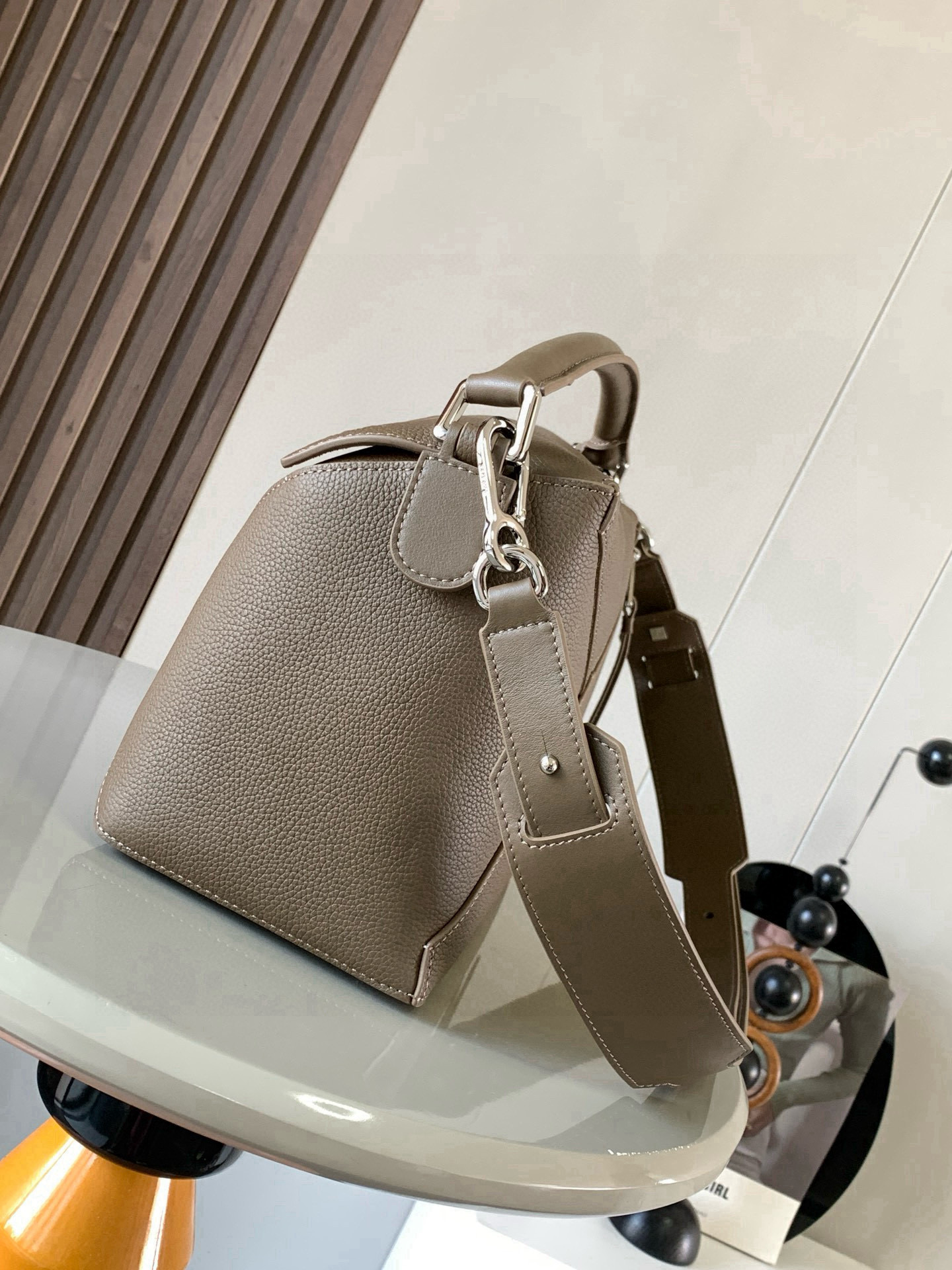 Loewe 新版本几何包29CM Puzzle手袋～